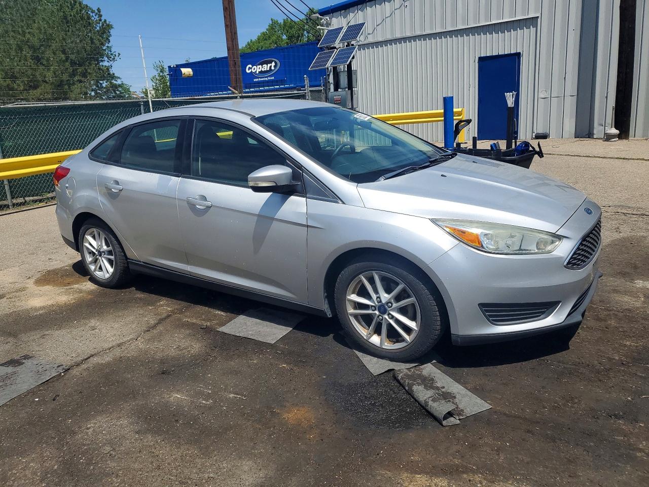 2015 Ford Focus Se Gray vin: 1FADP3F29FL205613
