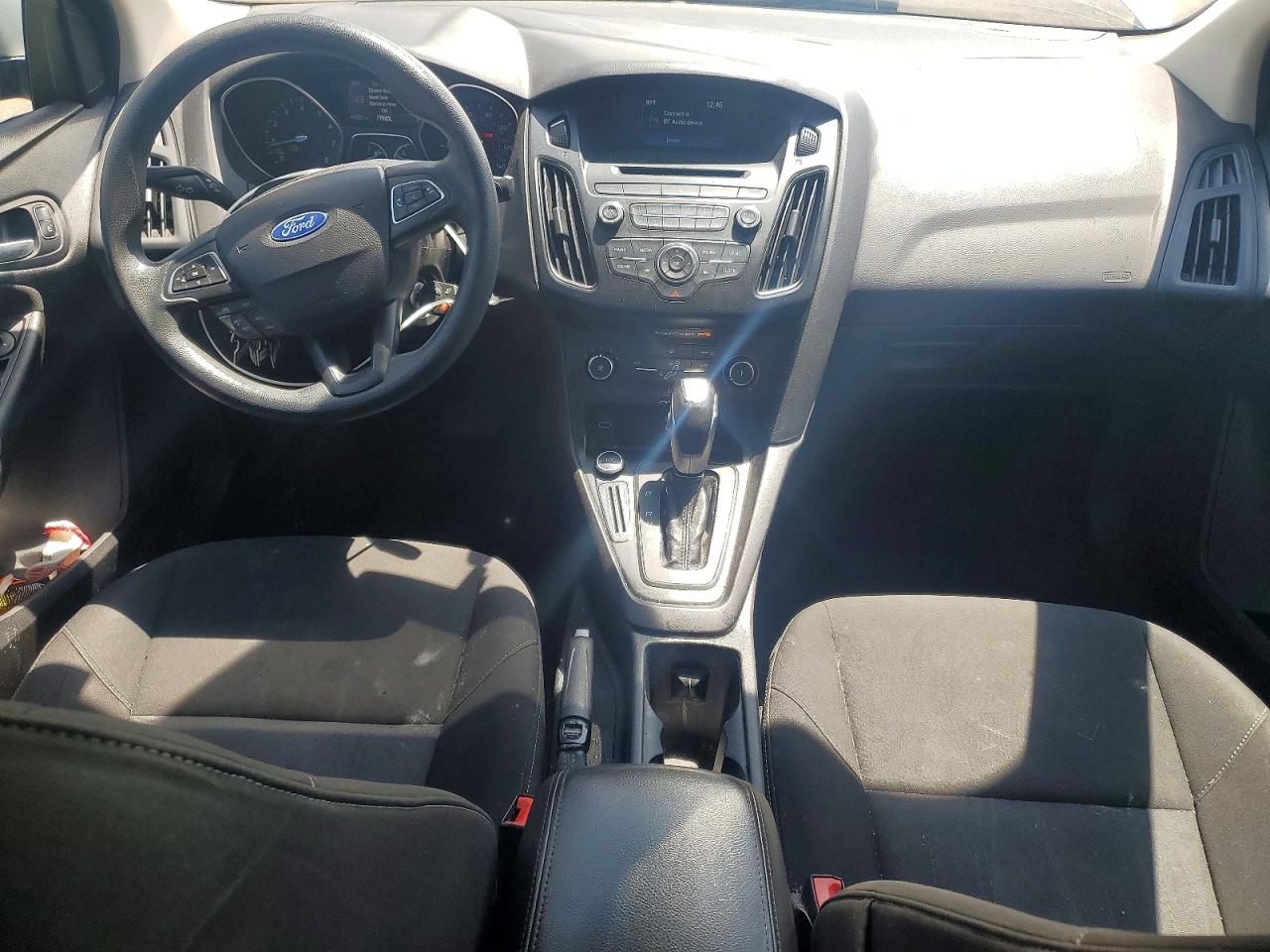 2015 Ford Focus Se Gray vin: 1FADP3F29FL205613
