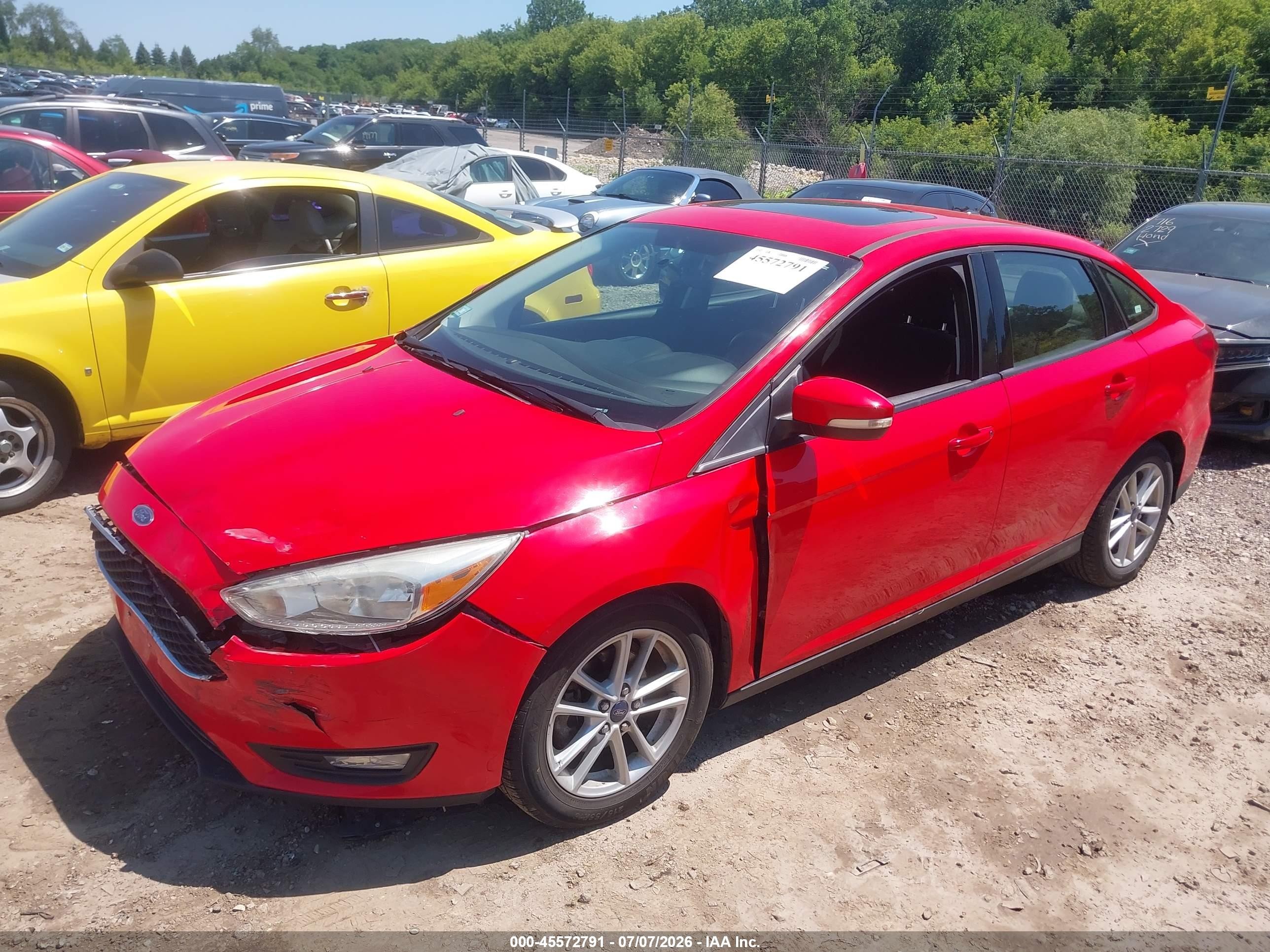2015 Ford Focus Se Red vin: 1FADP3F29FL205840