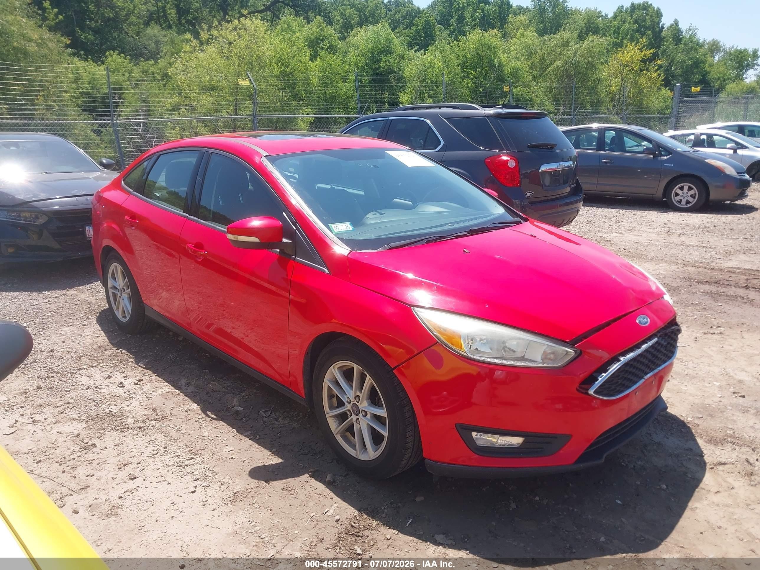 2015 Ford Focus Se Red vin: 1FADP3F29FL205840