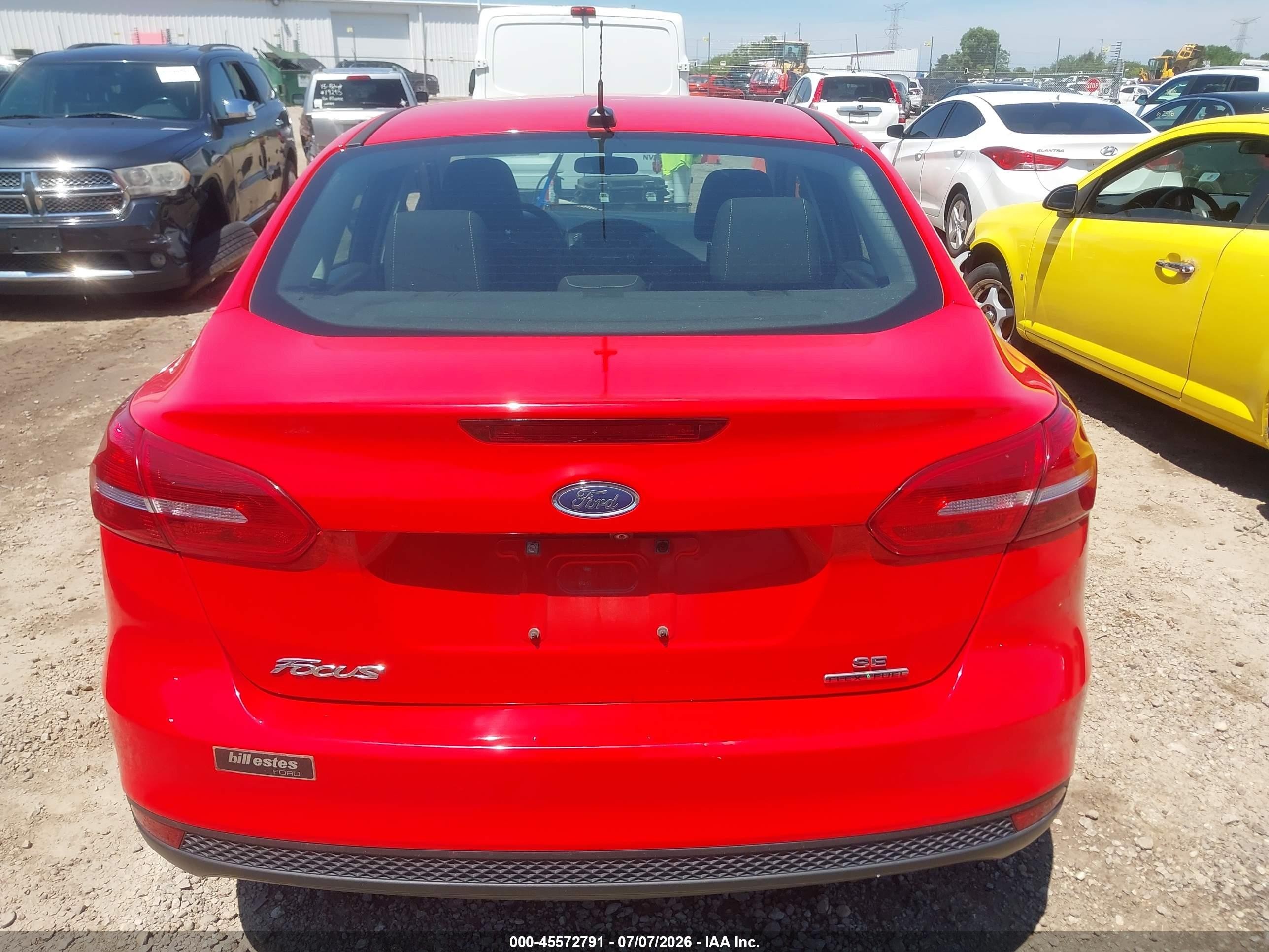 2015 Ford Focus Se Red vin: 1FADP3F29FL205840