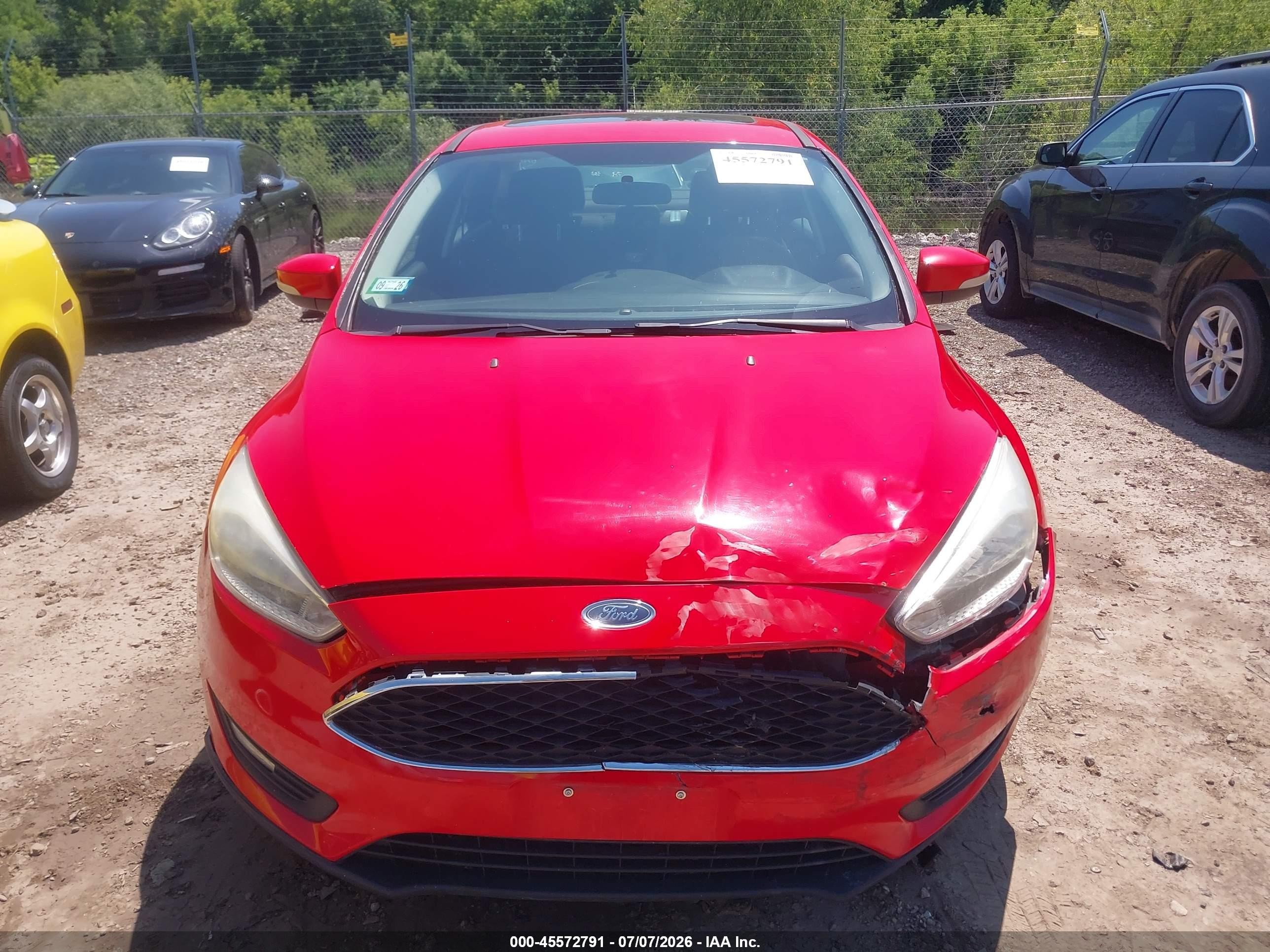 2015 Ford Focus Se Red vin: 1FADP3F29FL205840