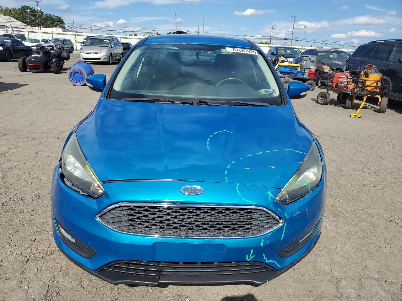 2015 Ford Focus Se Blue vin: 1FADP3F29FL229359