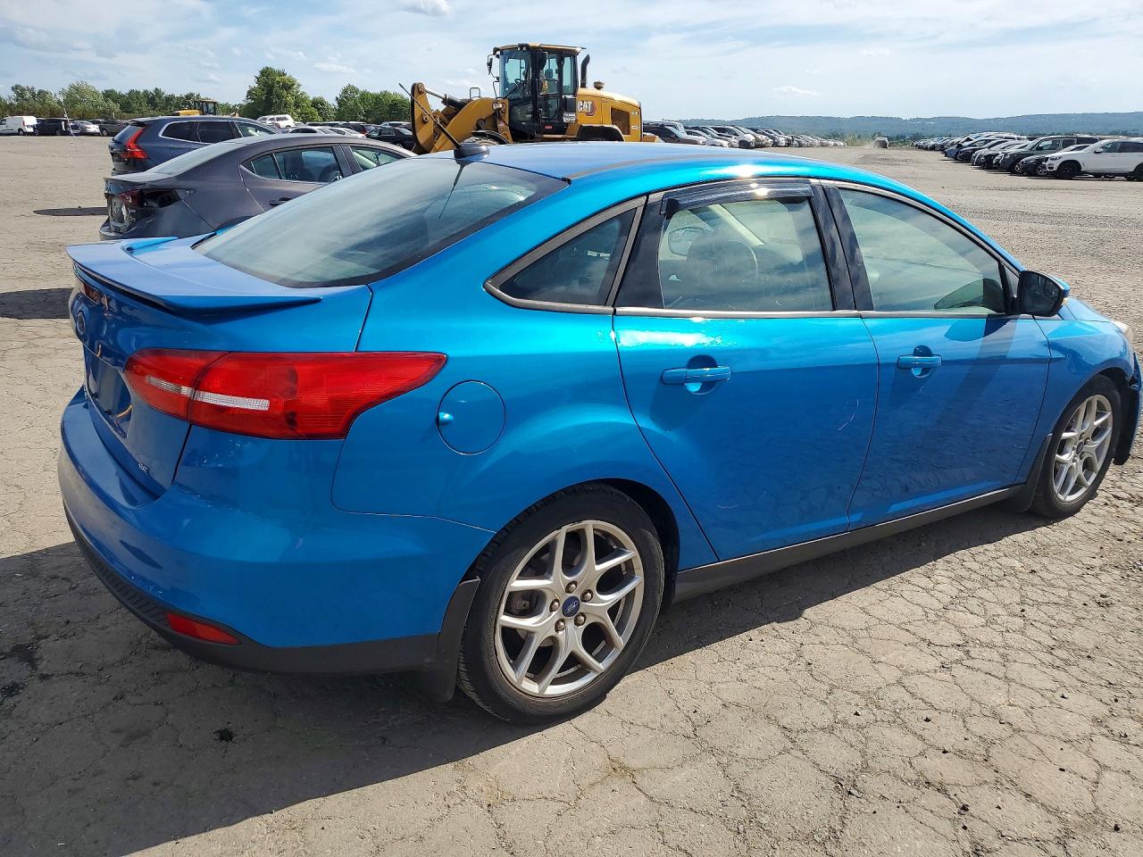 2015 Ford Focus Se Blue vin: 1FADP3F29FL229359