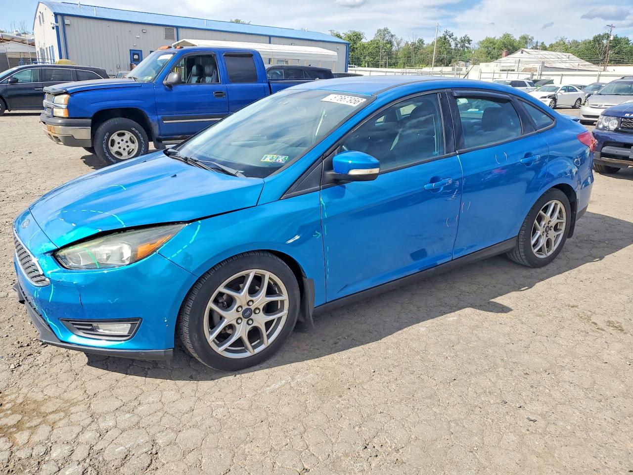2015 Ford Focus Se Blue vin: 1FADP3F29FL229359