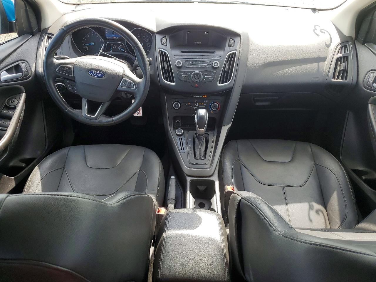 2015 Ford Focus Se Blue vin: 1FADP3F29FL229359