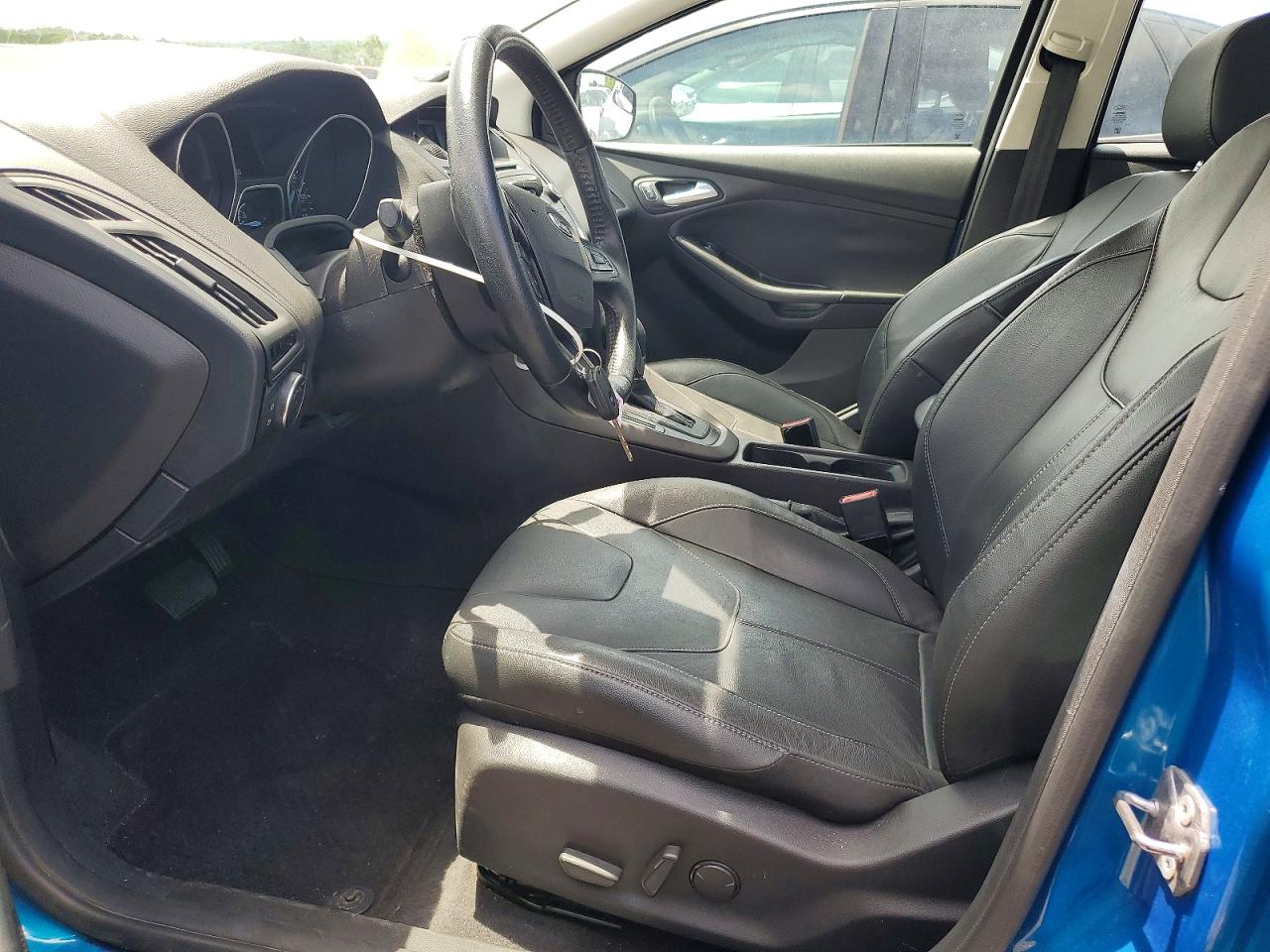 2015 Ford Focus Se Blue vin: 1FADP3F29FL229359