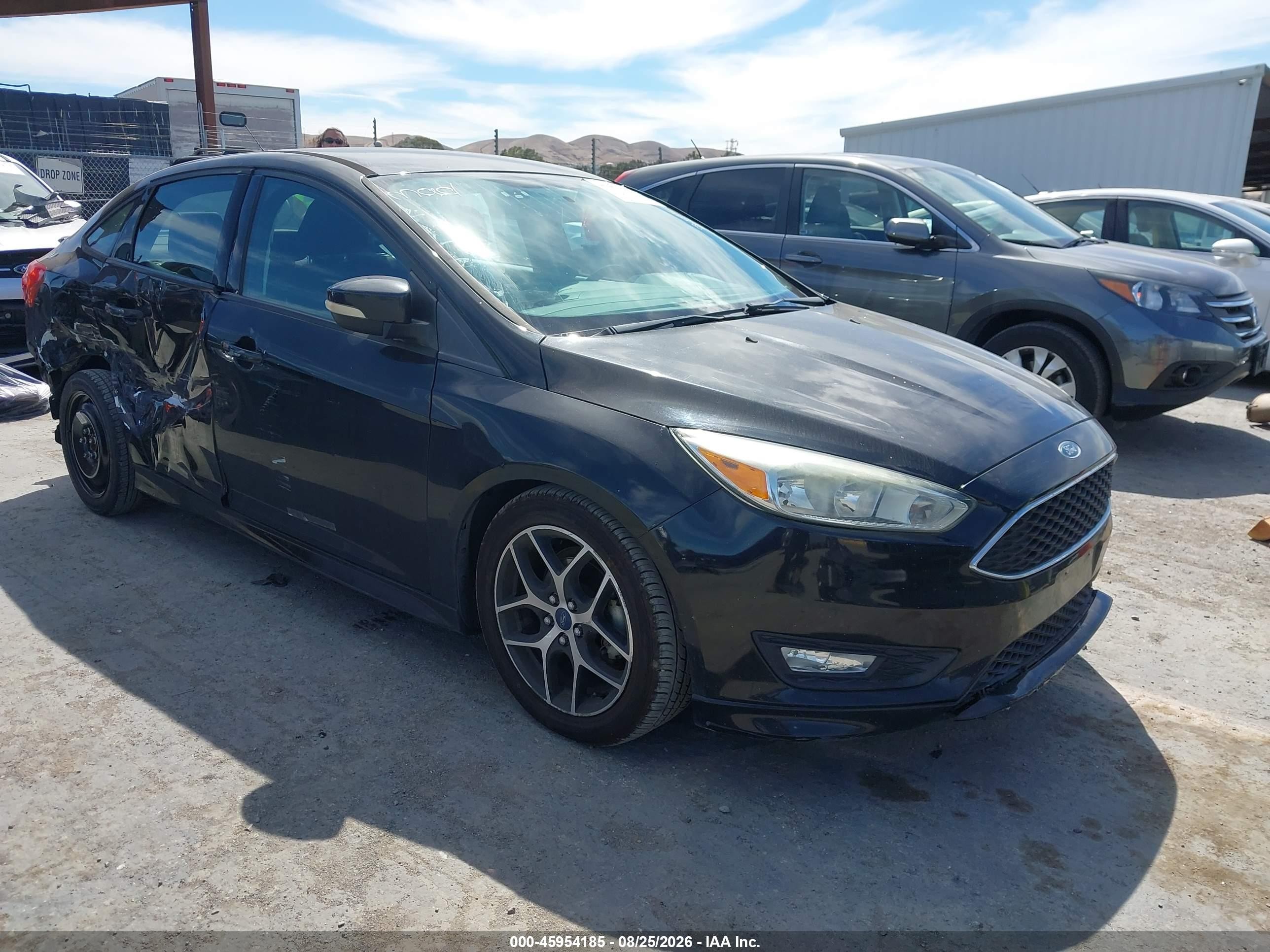 2015 Ford Focus Se Черный vin: 1FADP3F29FL241592