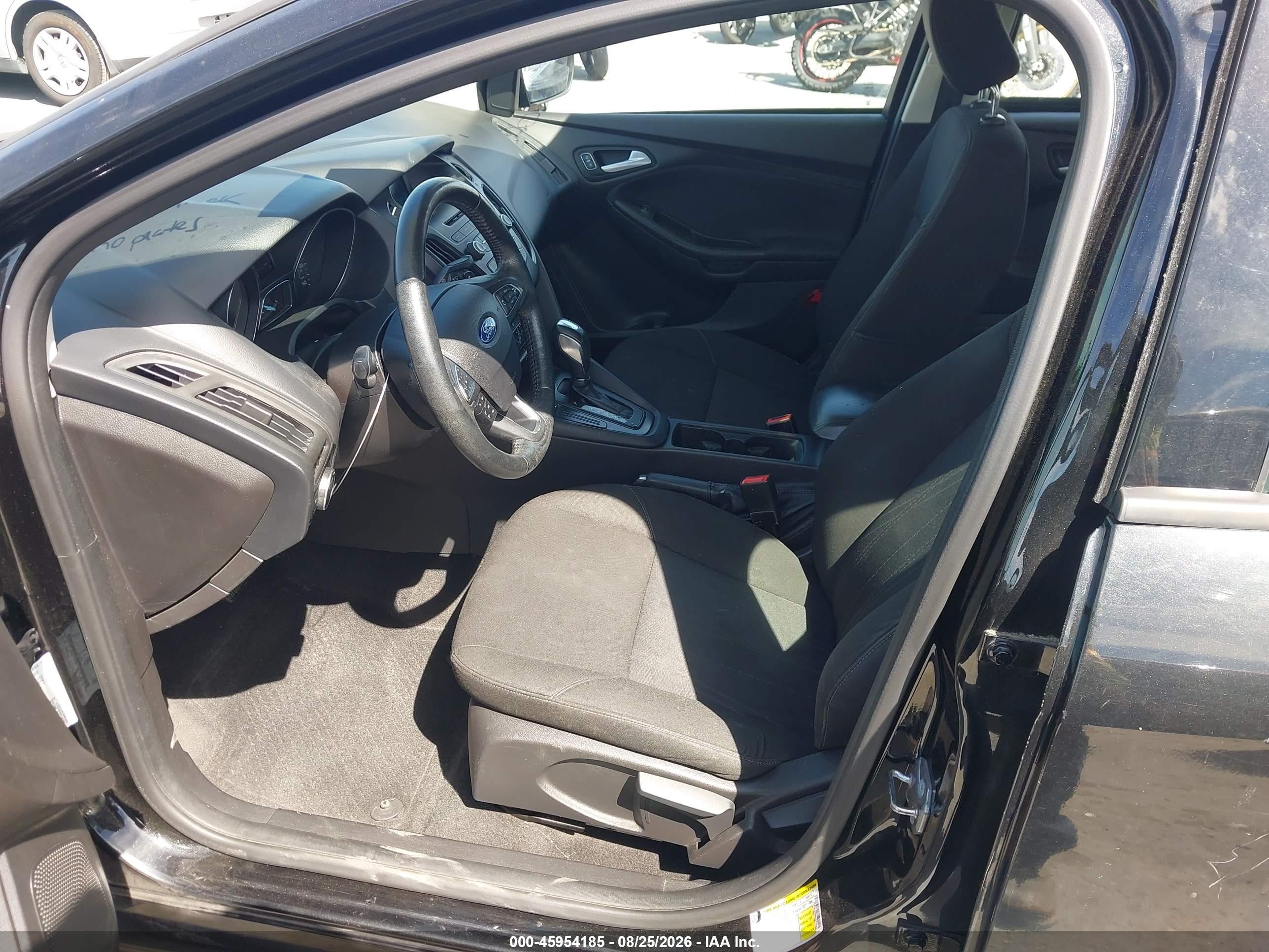 2015 Ford Focus Se Black vin: 1FADP3F29FL241592