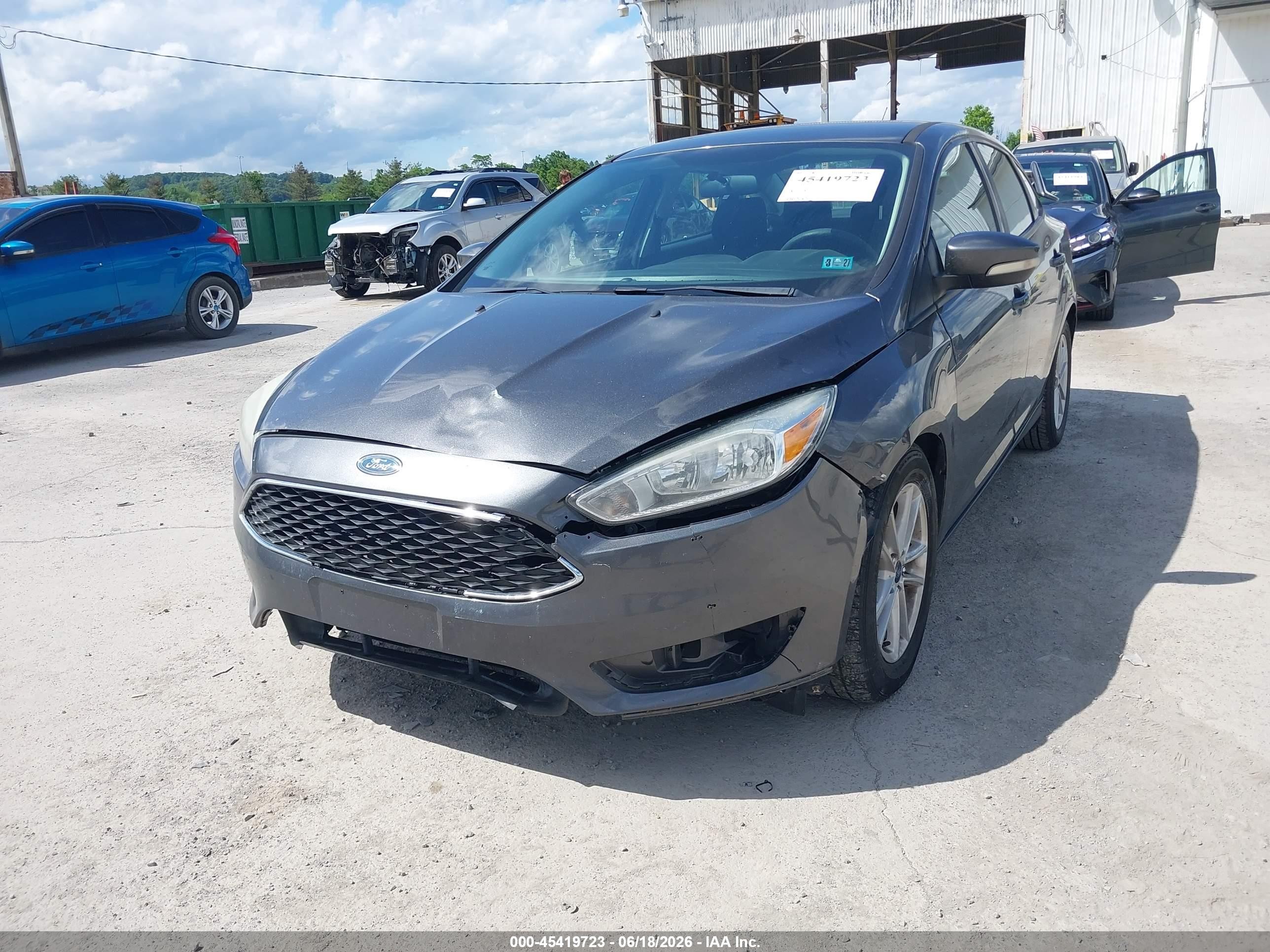 2015 Ford Focus Se Gray vin: 1FADP3F29FL252026