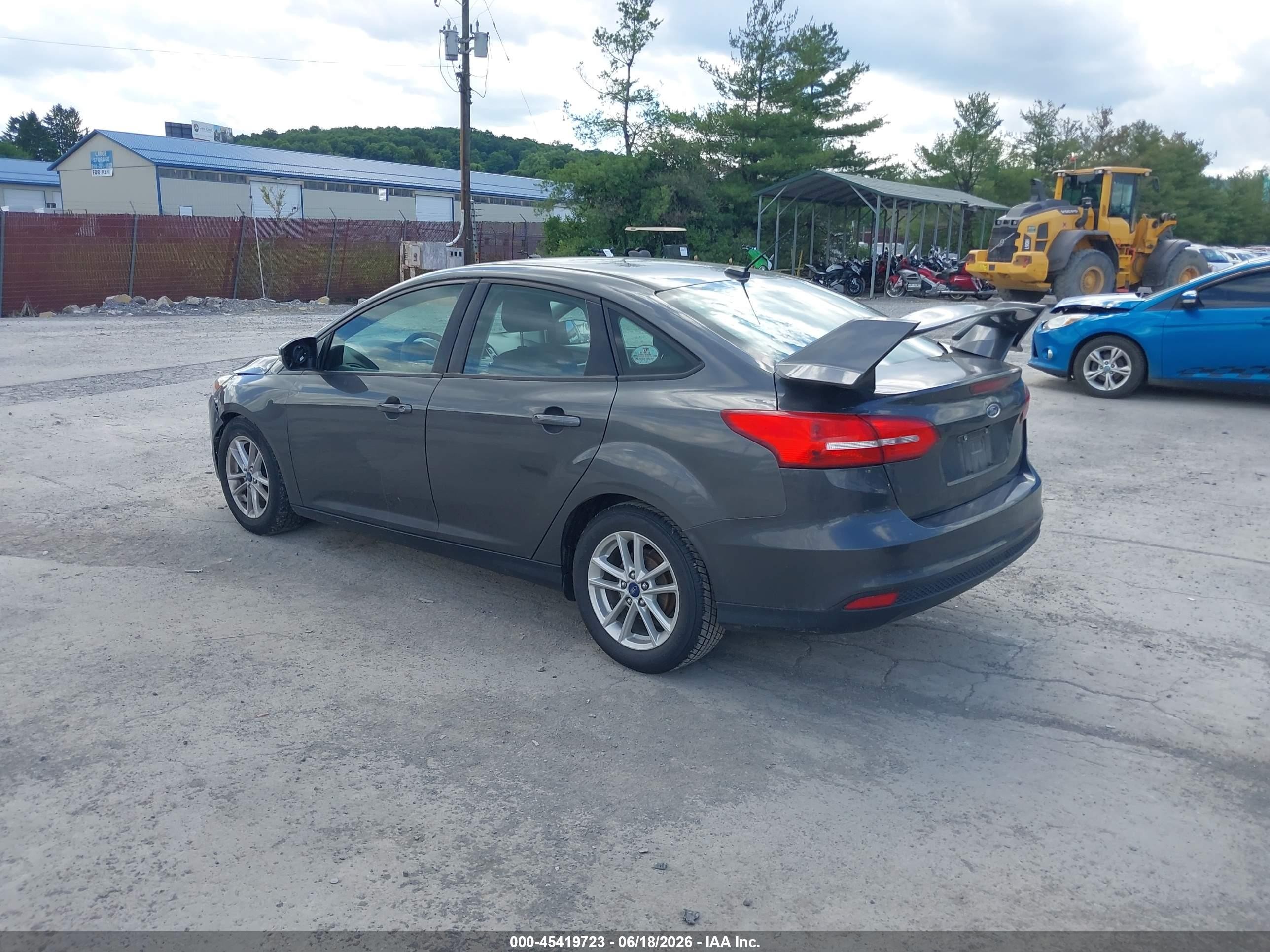 2015 Ford Focus Se Gray vin: 1FADP3F29FL252026