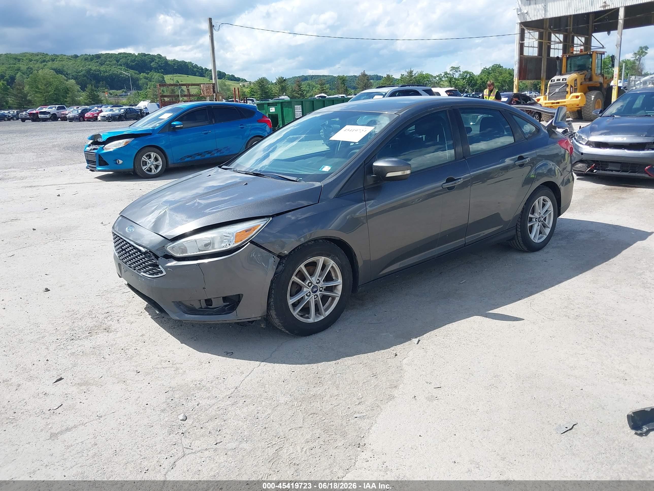 2015 Ford Focus Se Gray vin: 1FADP3F29FL252026