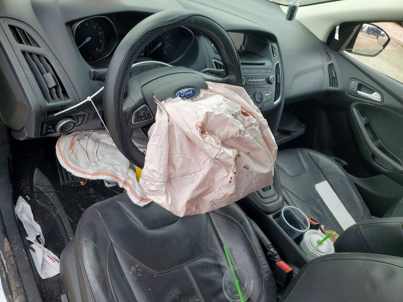 2015 Ford Focus Se Silver vin: 1FADP3F29FL256707