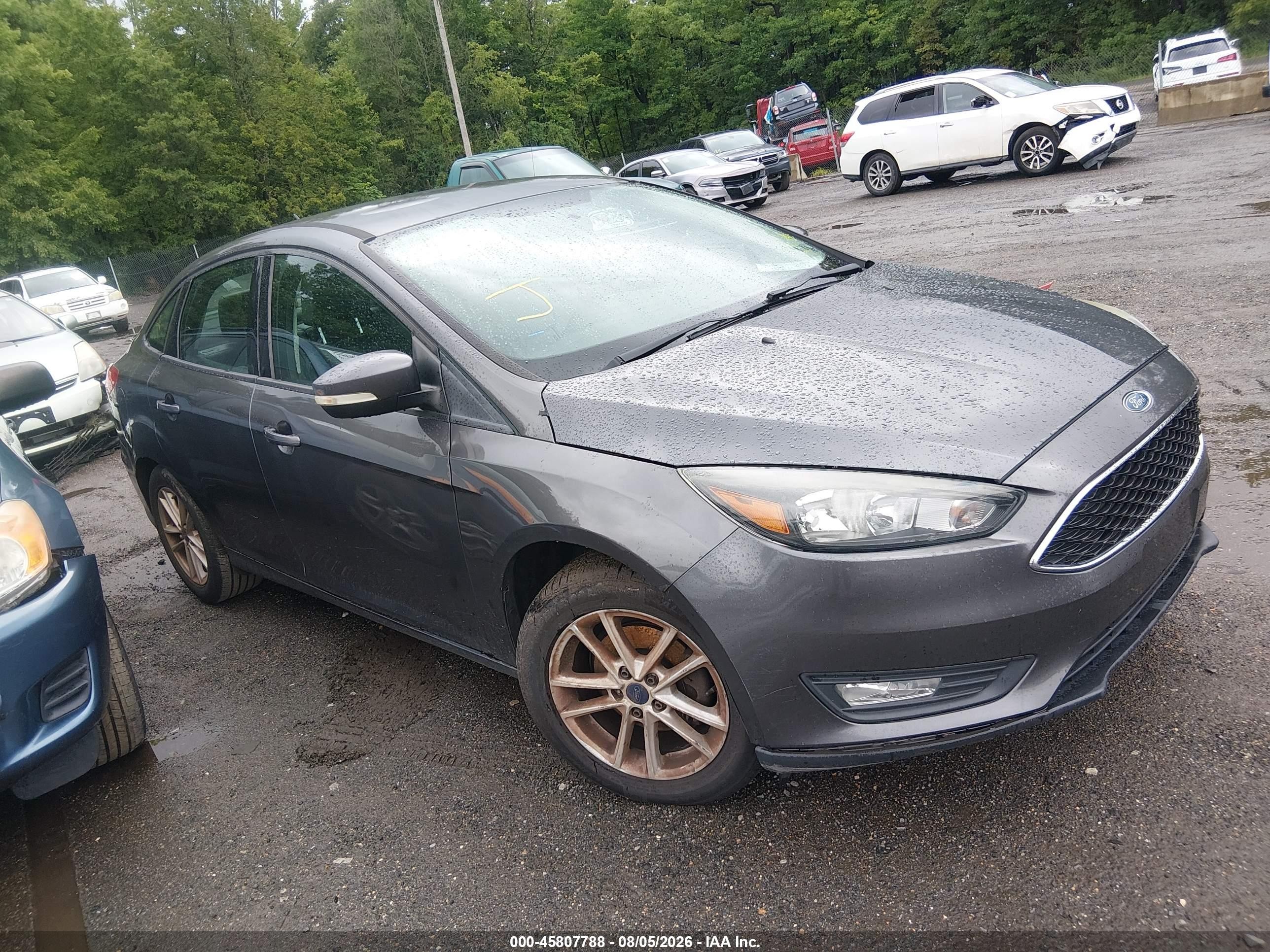 2015 Ford Focus Se Gray vin: 1FADP3F29FL319417