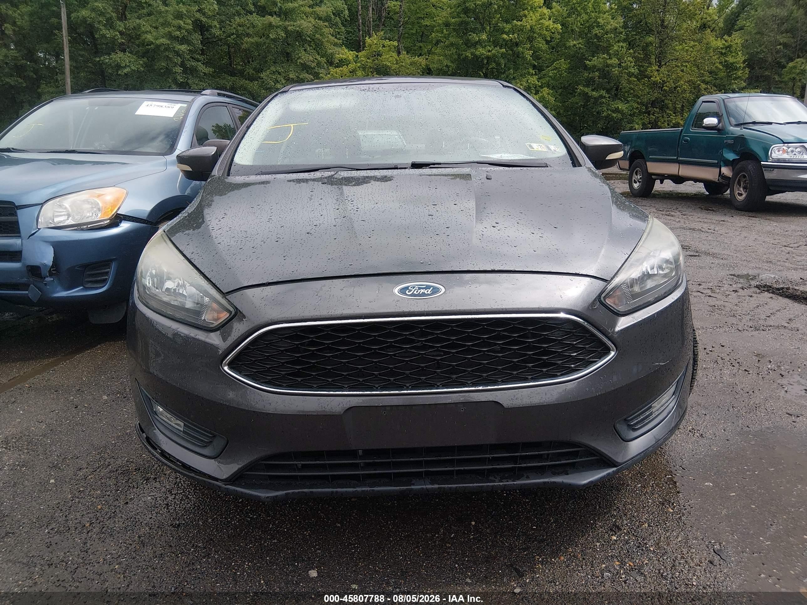 2015 Ford Focus Se Gray vin: 1FADP3F29FL319417