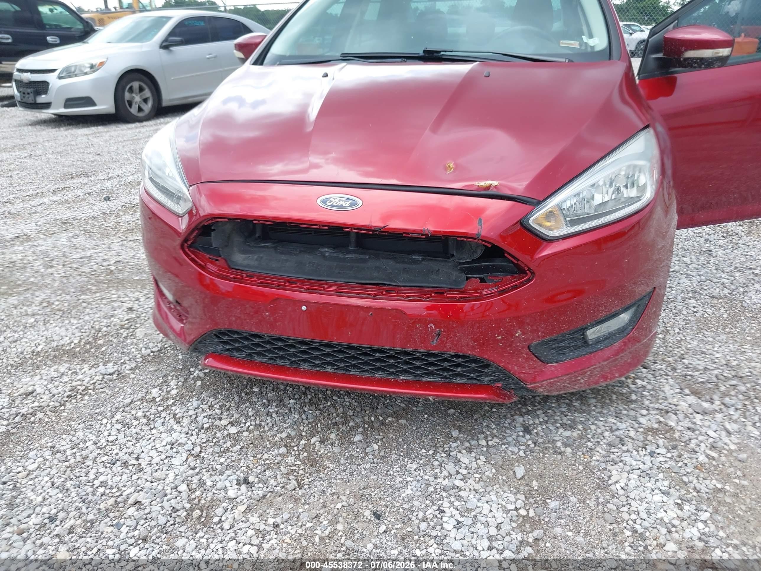 2015 Ford Focus Se Red vin: 1FADP3F29FL323869