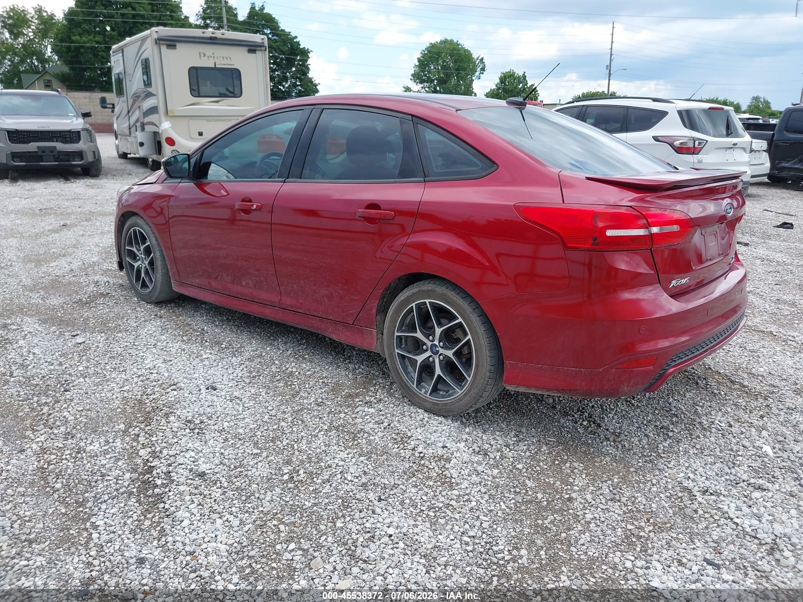 2015 Ford Focus Se Red vin: 1FADP3F29FL323869