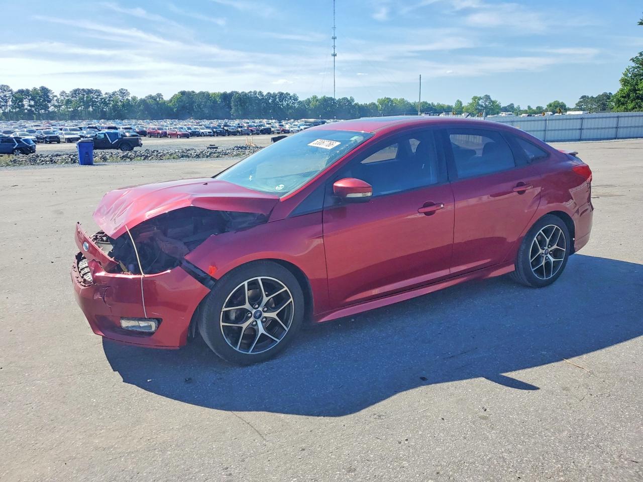 2015 Ford Focus Se Red vin: 1FADP3F29FL338727