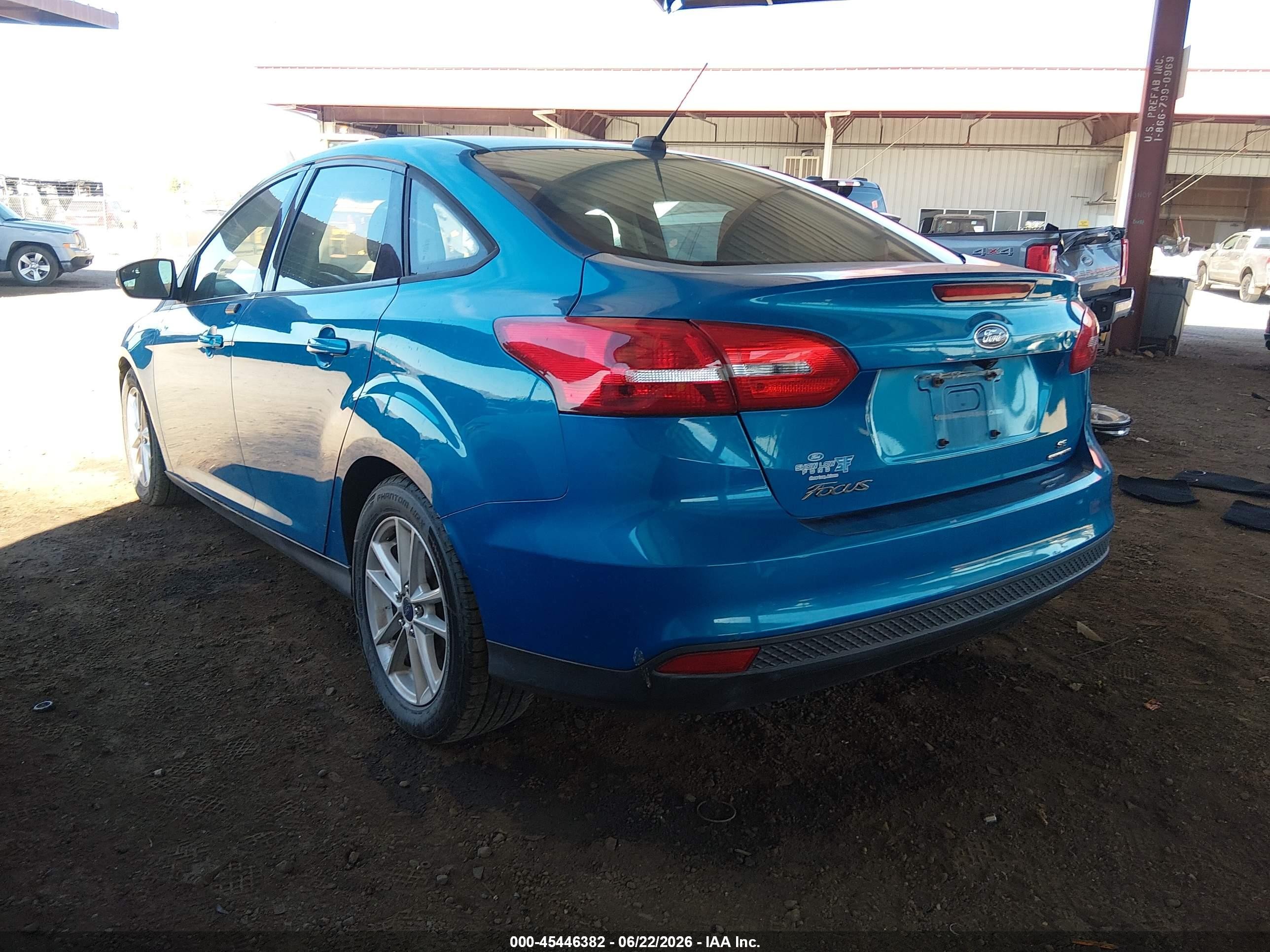 2015 Ford Focus Se Blue vin: 1FADP3F29FL342227