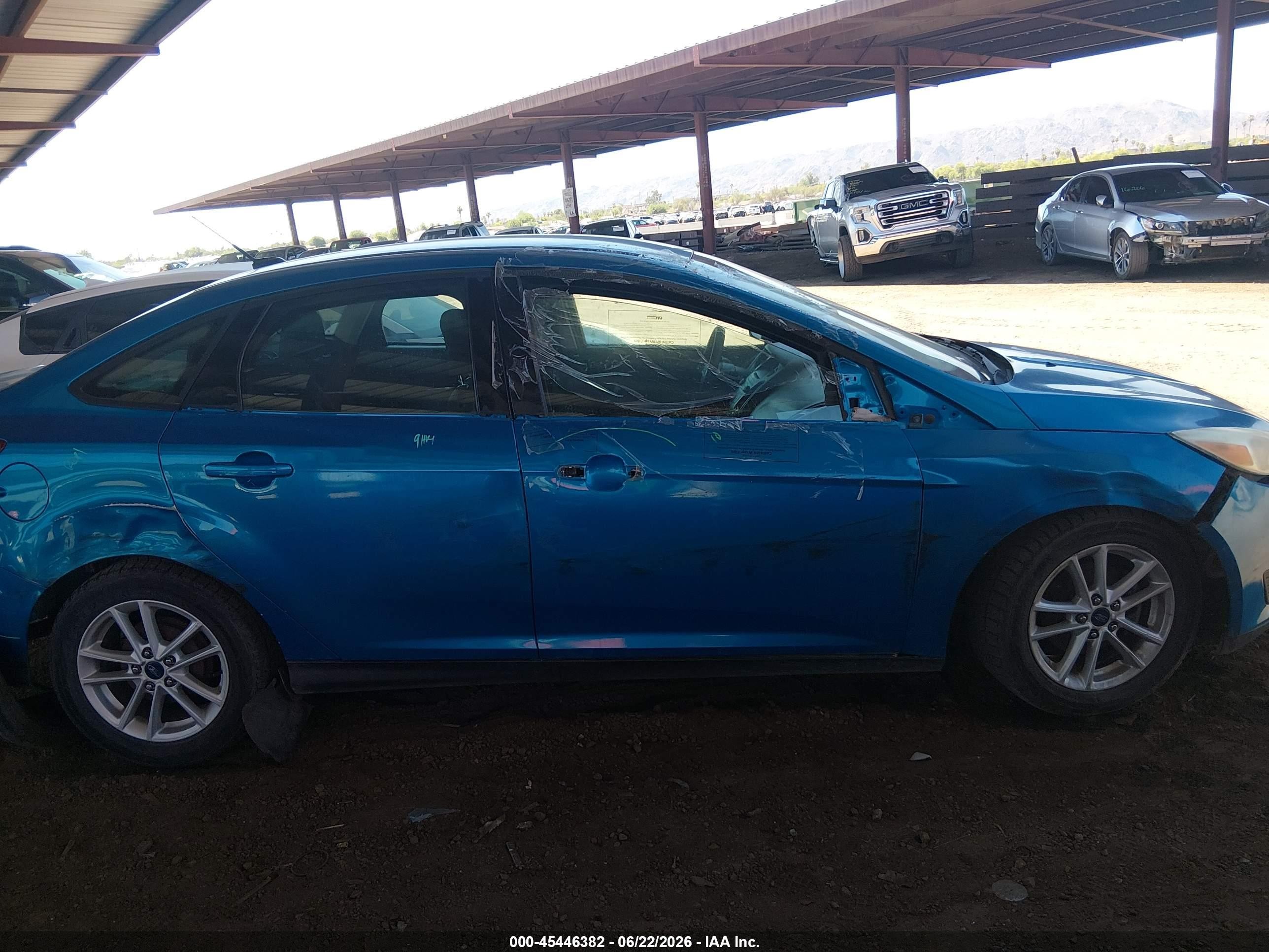 2015 Ford Focus Se Blue vin: 1FADP3F29FL342227