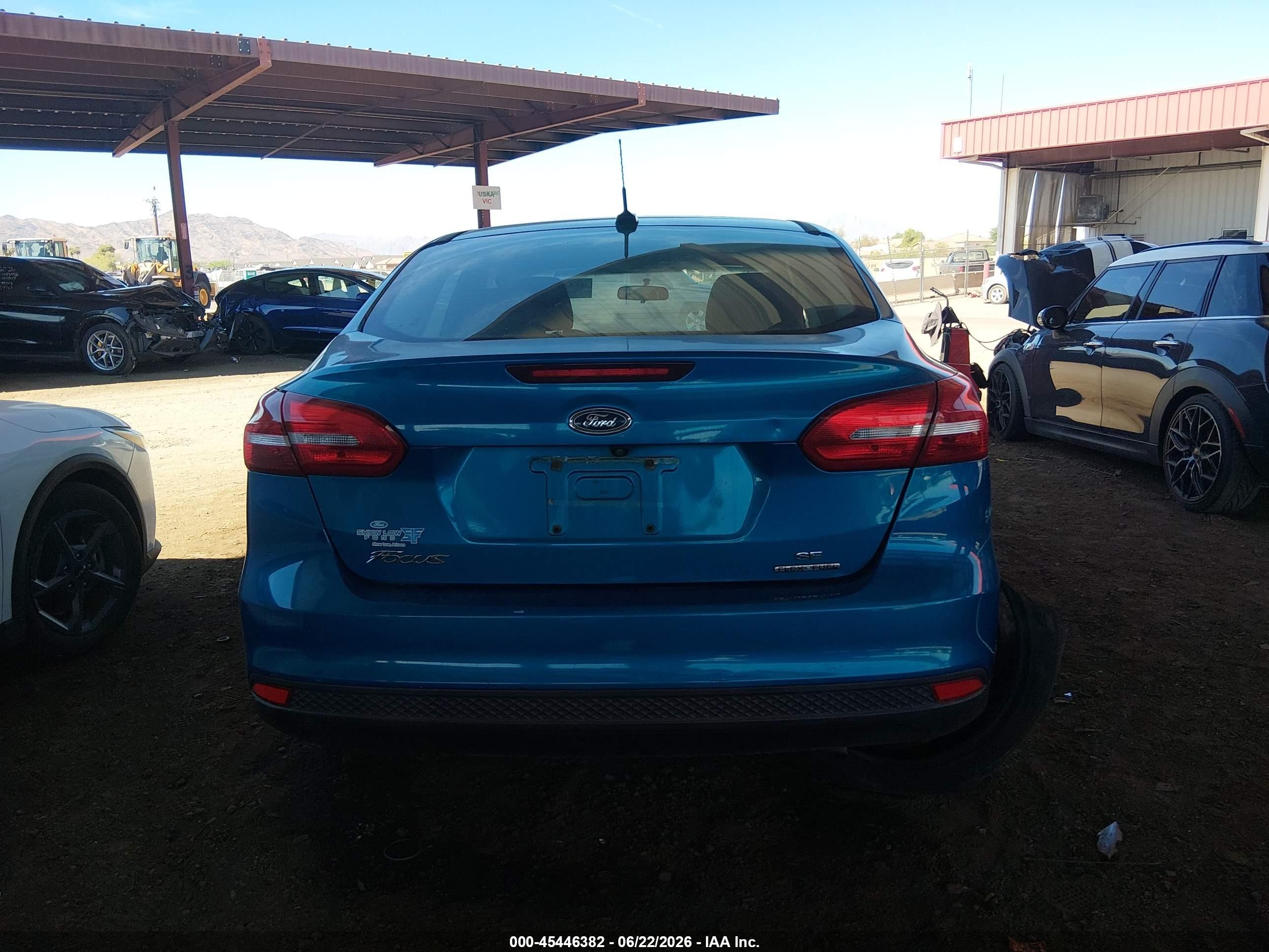 2015 Ford Focus Se Blue vin: 1FADP3F29FL342227