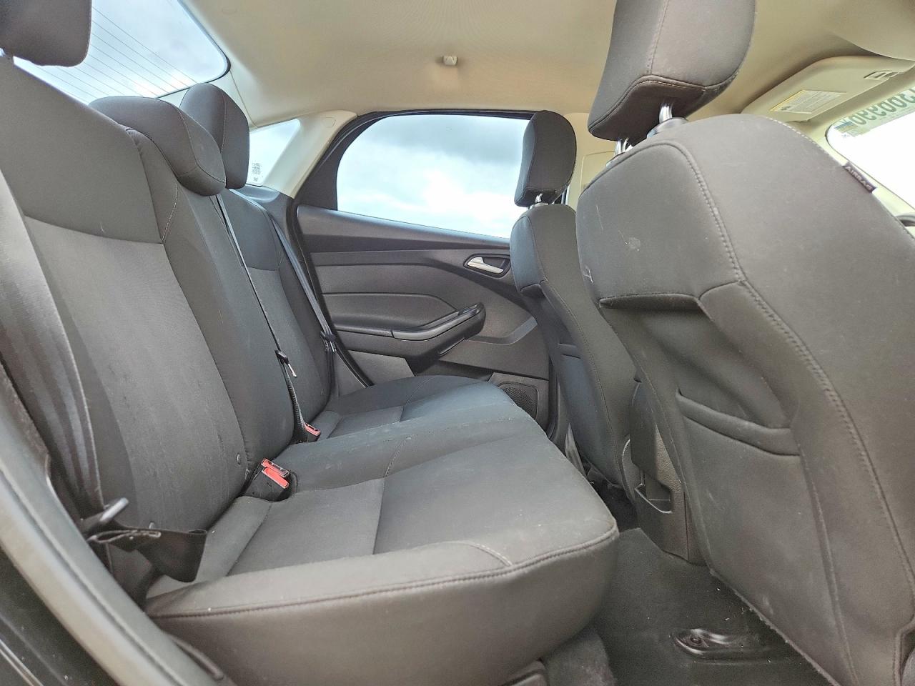 2015 Ford Focus Se Black vin: 1FADP3F29FL379813