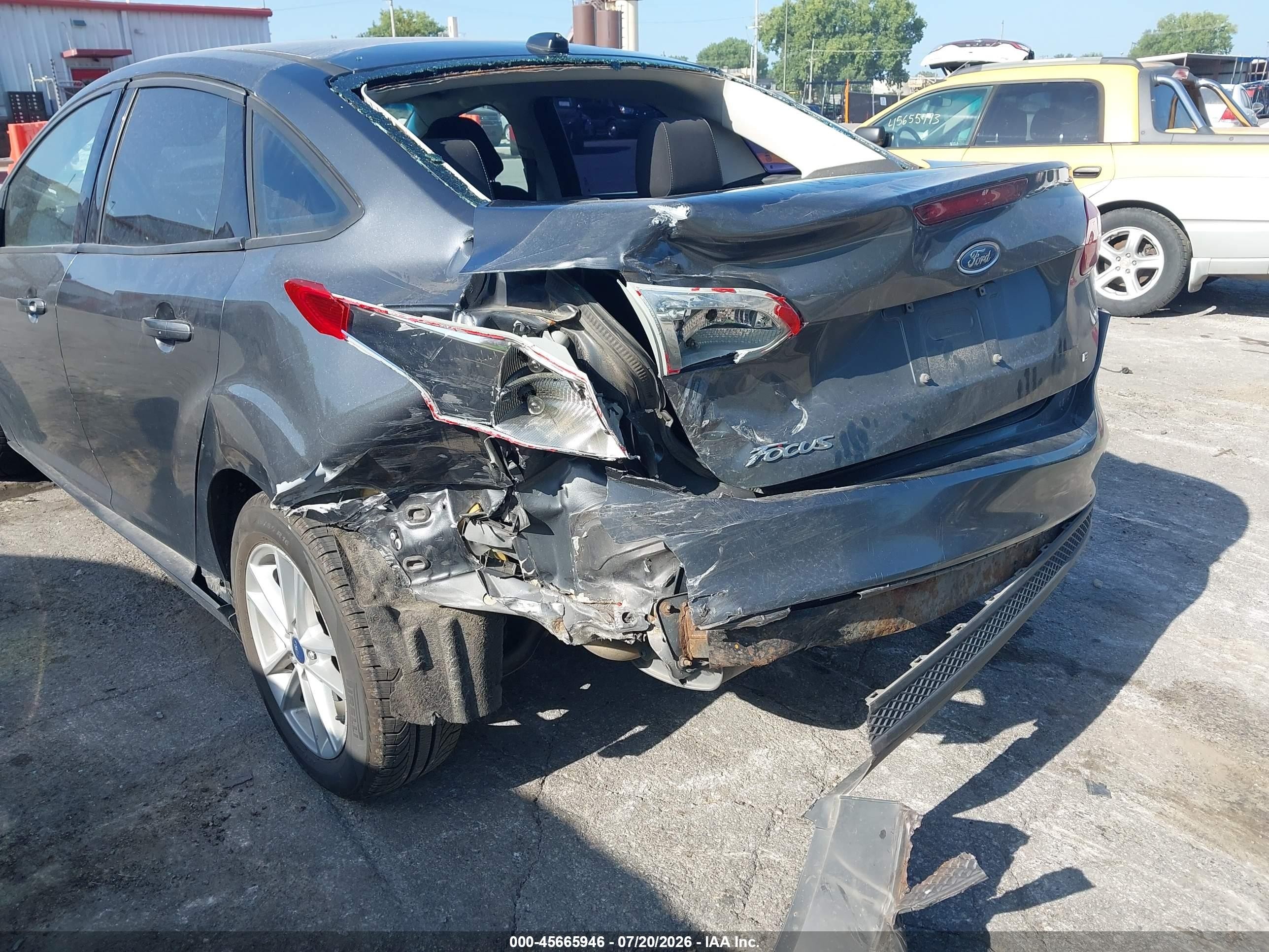 2015 Ford Focus Se Silver vin: 1FADP3F29FL379892