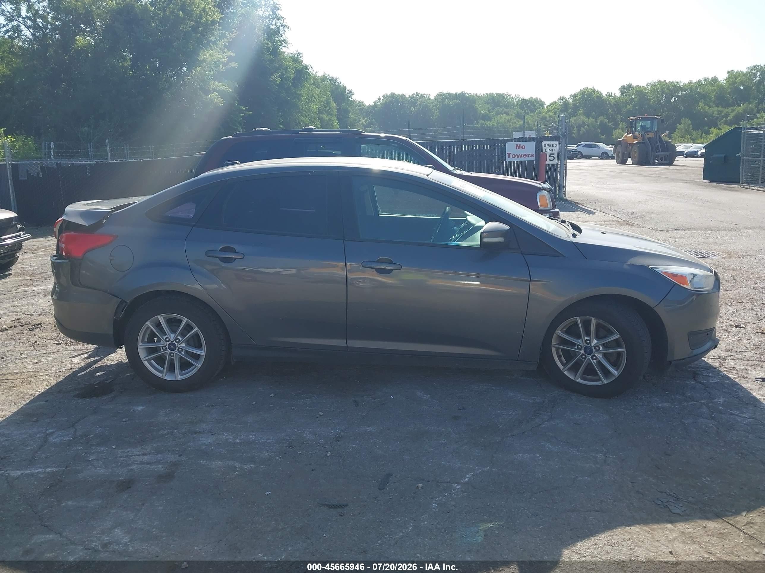 2015 Ford Focus Se Silver vin: 1FADP3F29FL379892