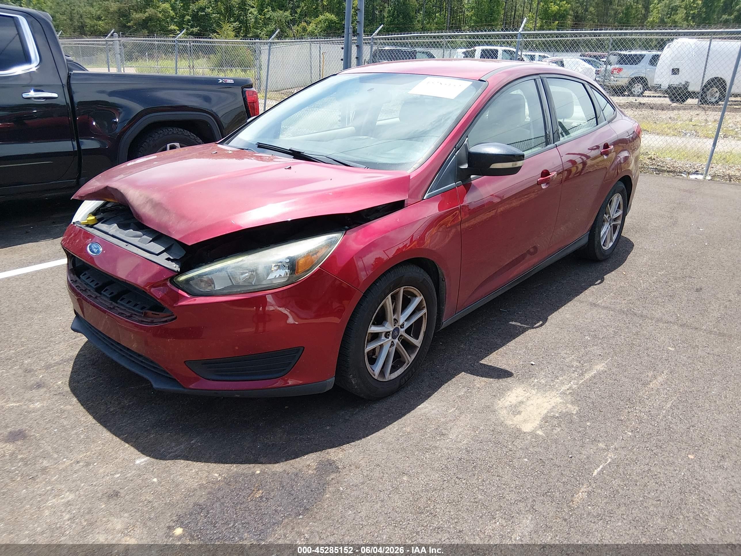 2016 Ford Focus Se Red vin: 1FADP3F29GL249712