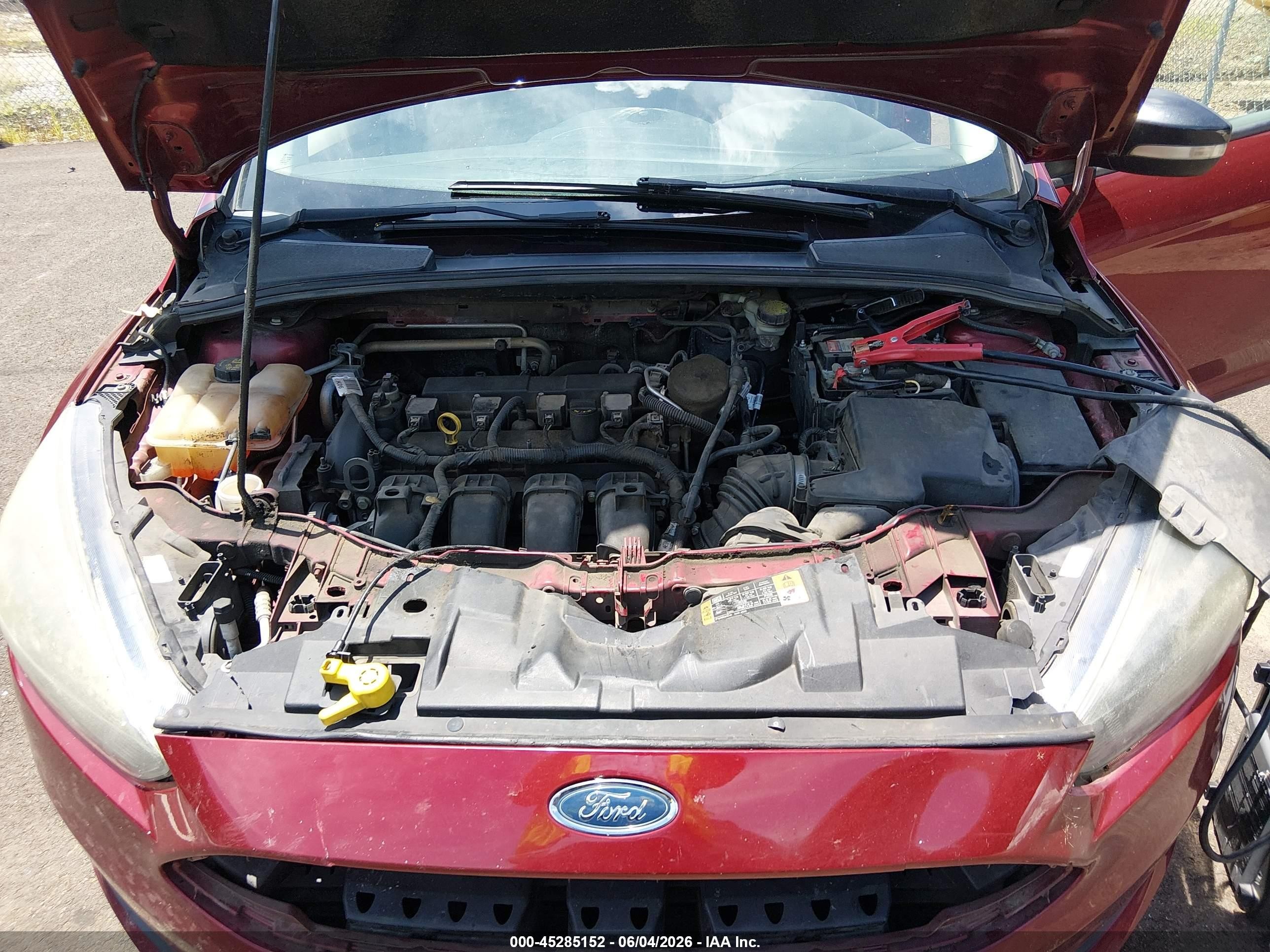 2016 Ford Focus Se Red vin: 1FADP3F29GL249712