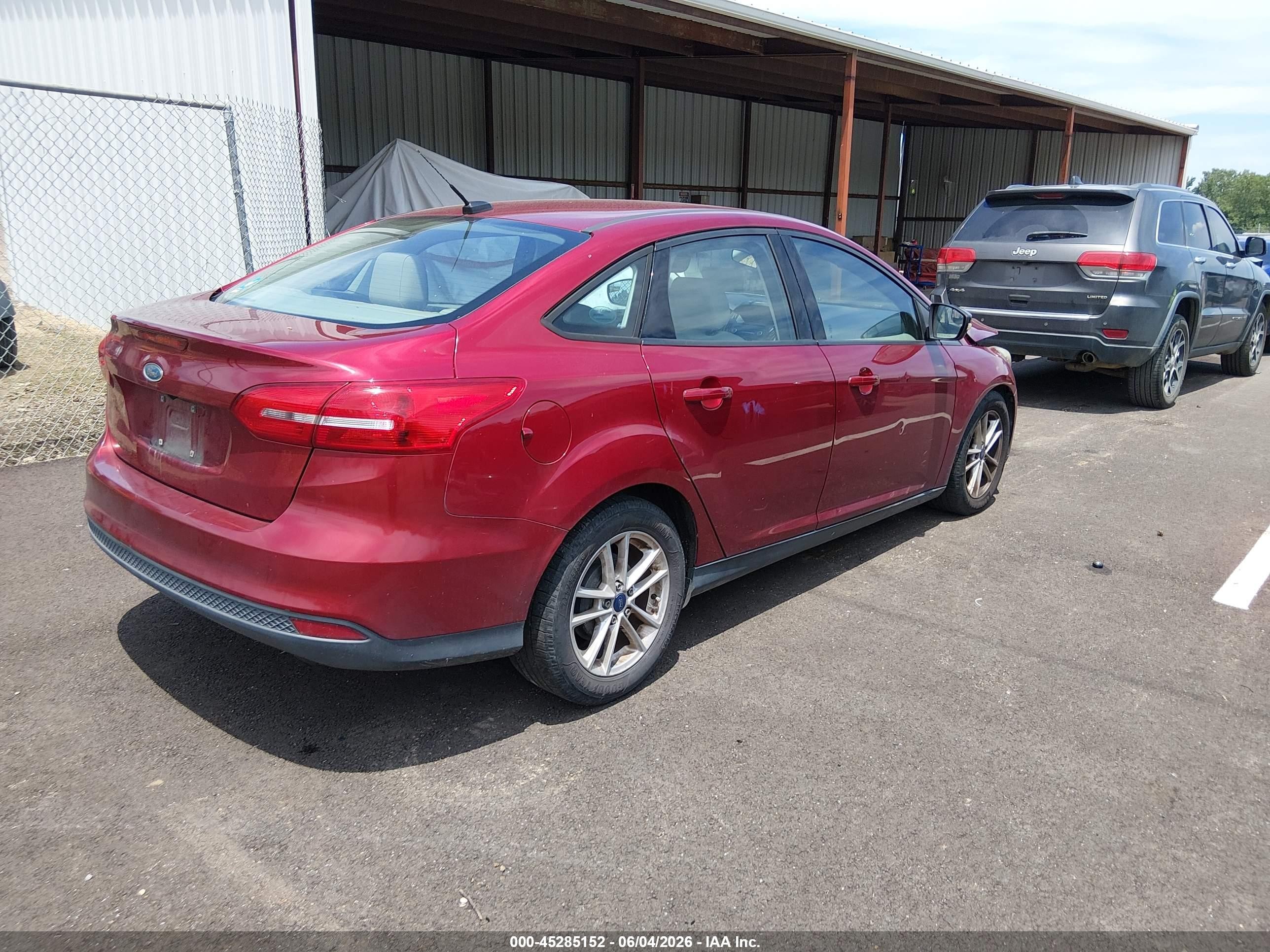 2016 Ford Focus Se Red vin: 1FADP3F29GL249712
