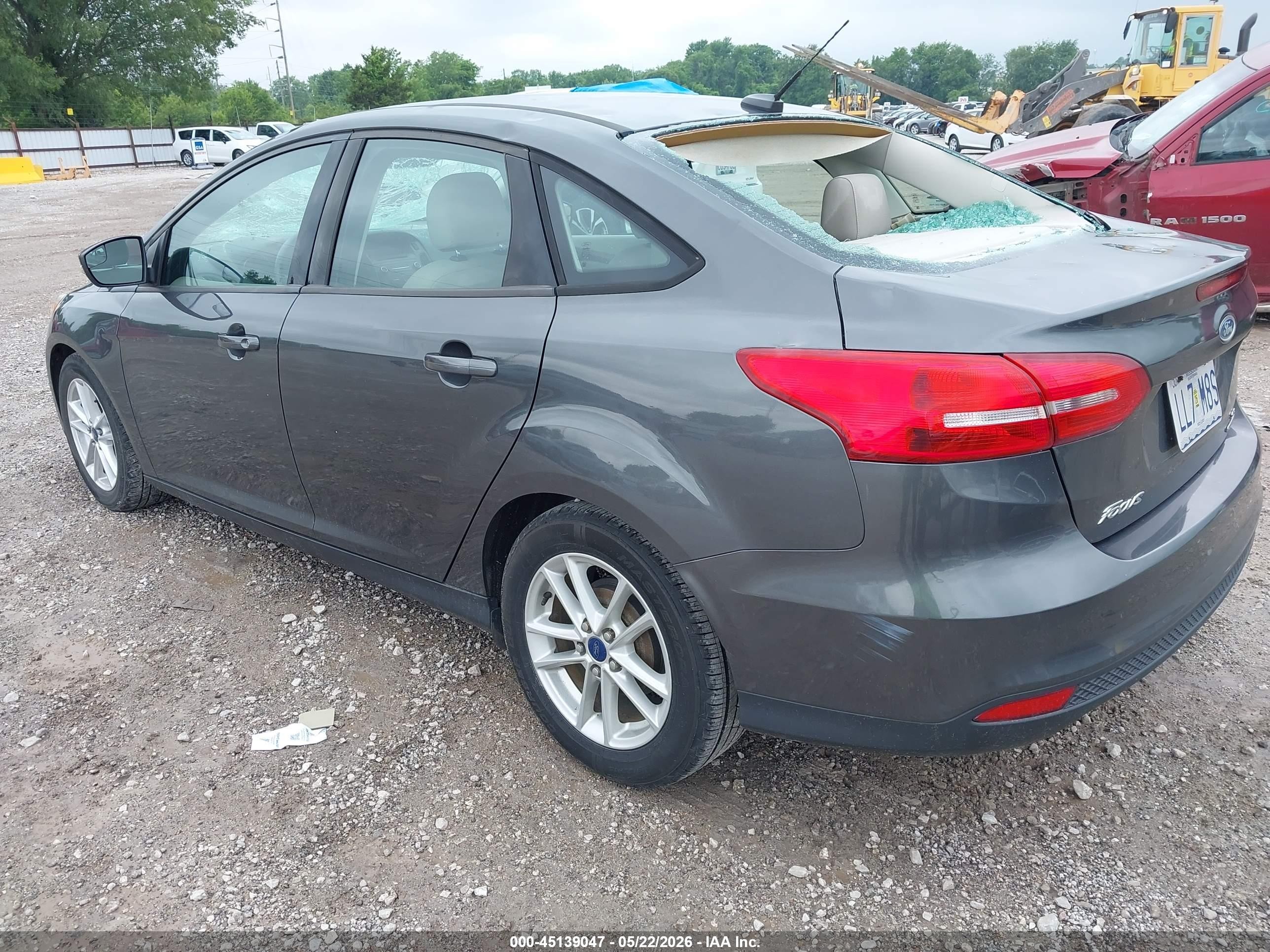 2016 Ford Focus Se Серый vin: 1FADP3F29GL374743