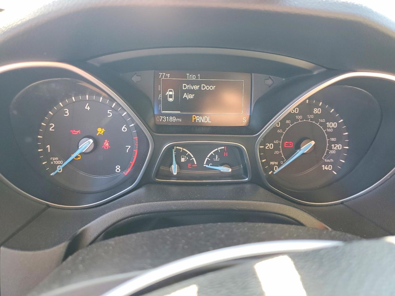 2017 Ford Focus Se Gold vin: 1FADP3F29HL343008