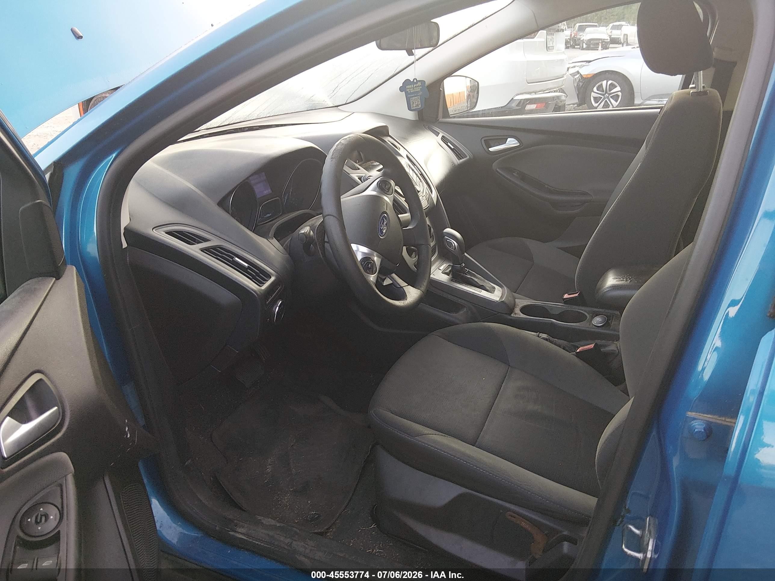 2013 Ford Focus Se Синий vin: 1FADP3F2XDL104240