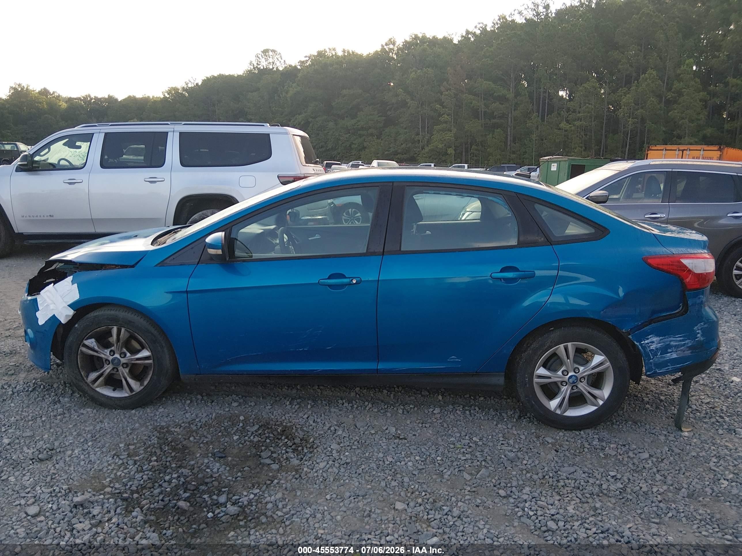 2013 Ford Focus Se Синий vin: 1FADP3F2XDL104240