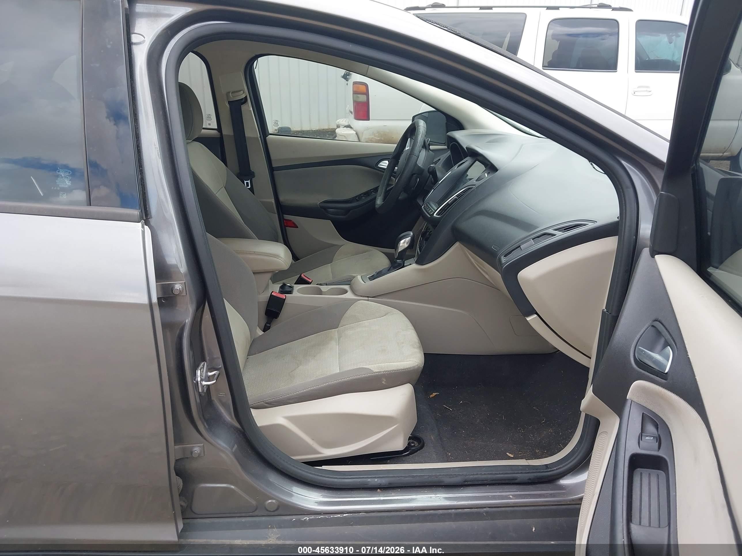 2013 Ford Focus Se Серый vin: 1FADP3F2XDL136296