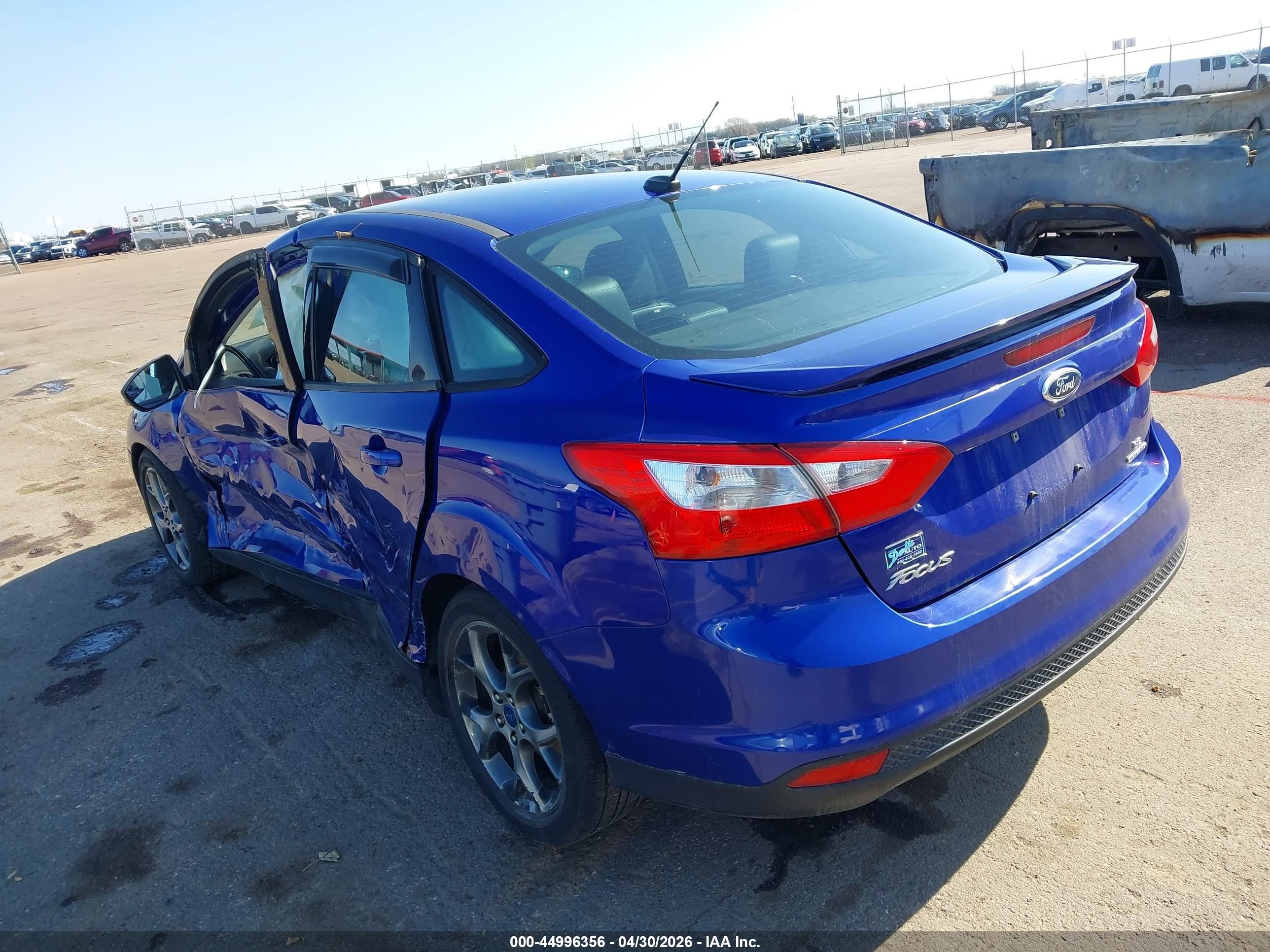 2013 Ford Focus Se Blue vin: 1FADP3F2XDL151882