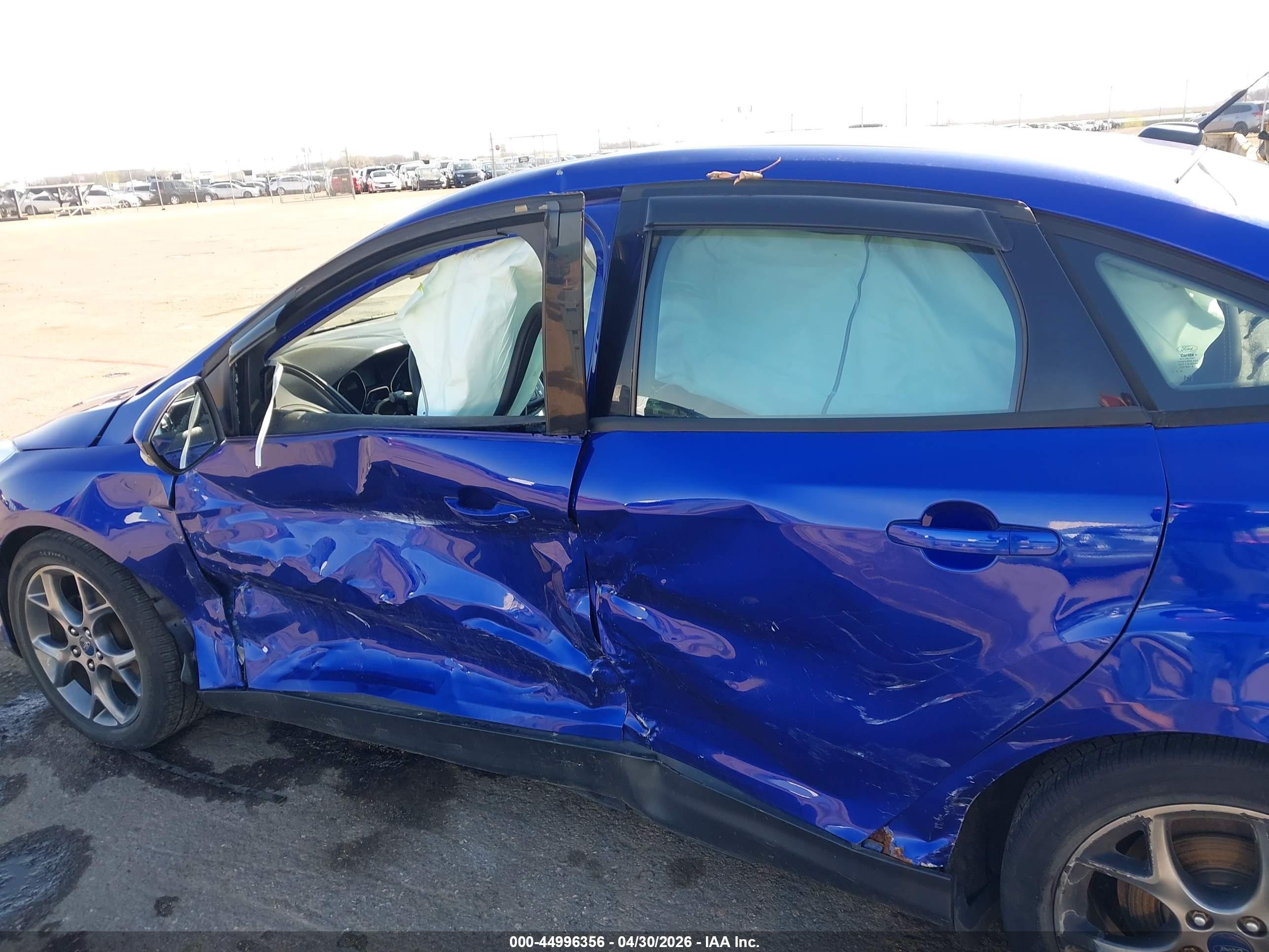2013 Ford Focus Se Blue vin: 1FADP3F2XDL151882