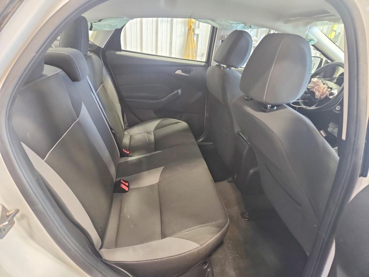 2013 Ford Focus Se White vin: 1FADP3F2XDL208405