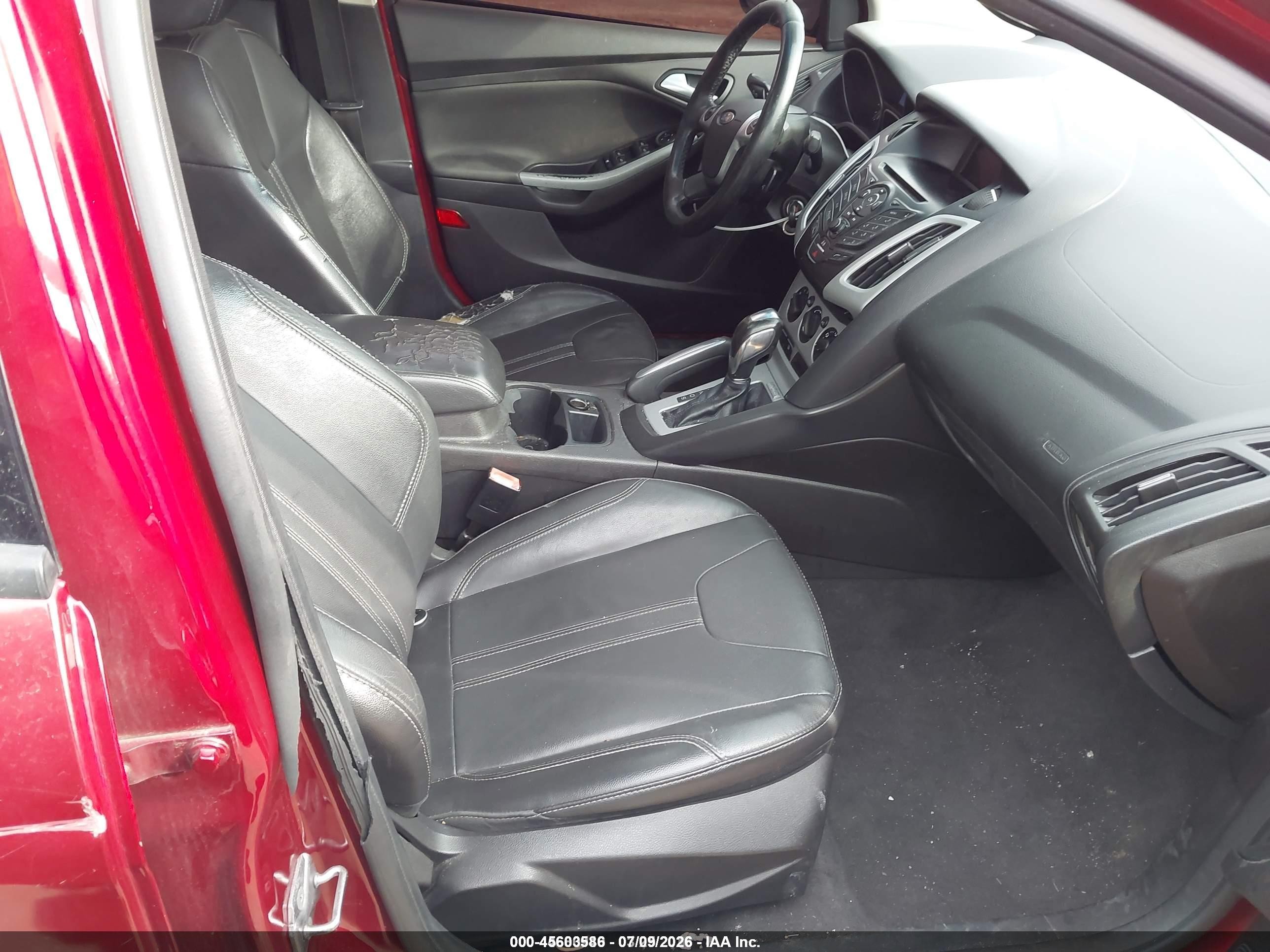 2013 Ford Focus Se Красный vin: 1FADP3F2XDL249794
