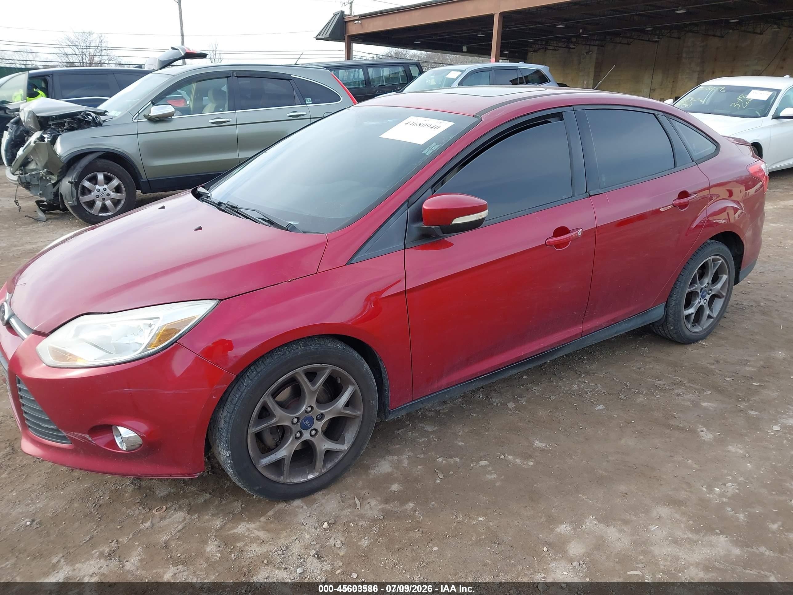 2013 Ford Focus Se Красный vin: 1FADP3F2XDL249794