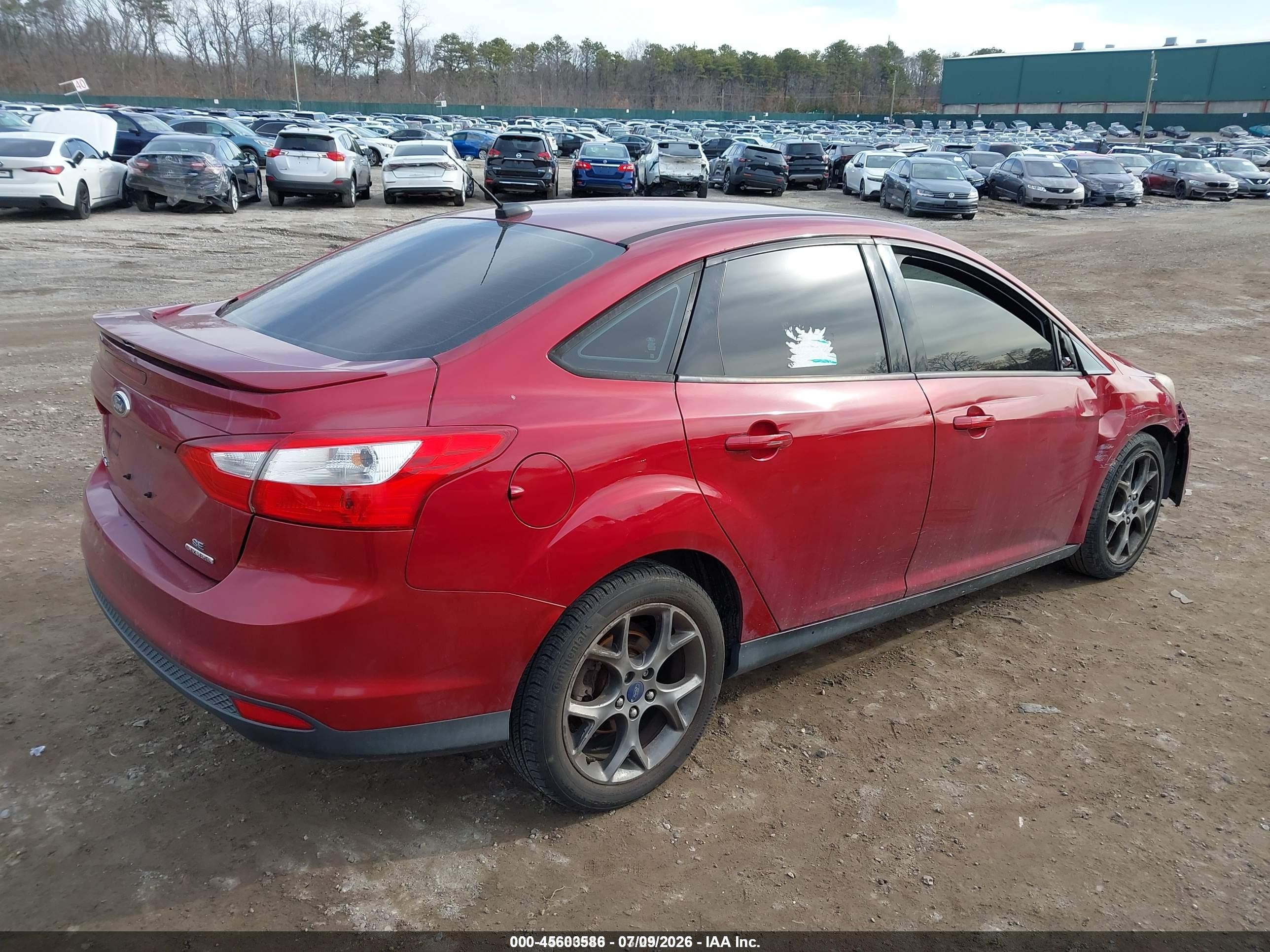 2013 Ford Focus Se Красный vin: 1FADP3F2XDL249794