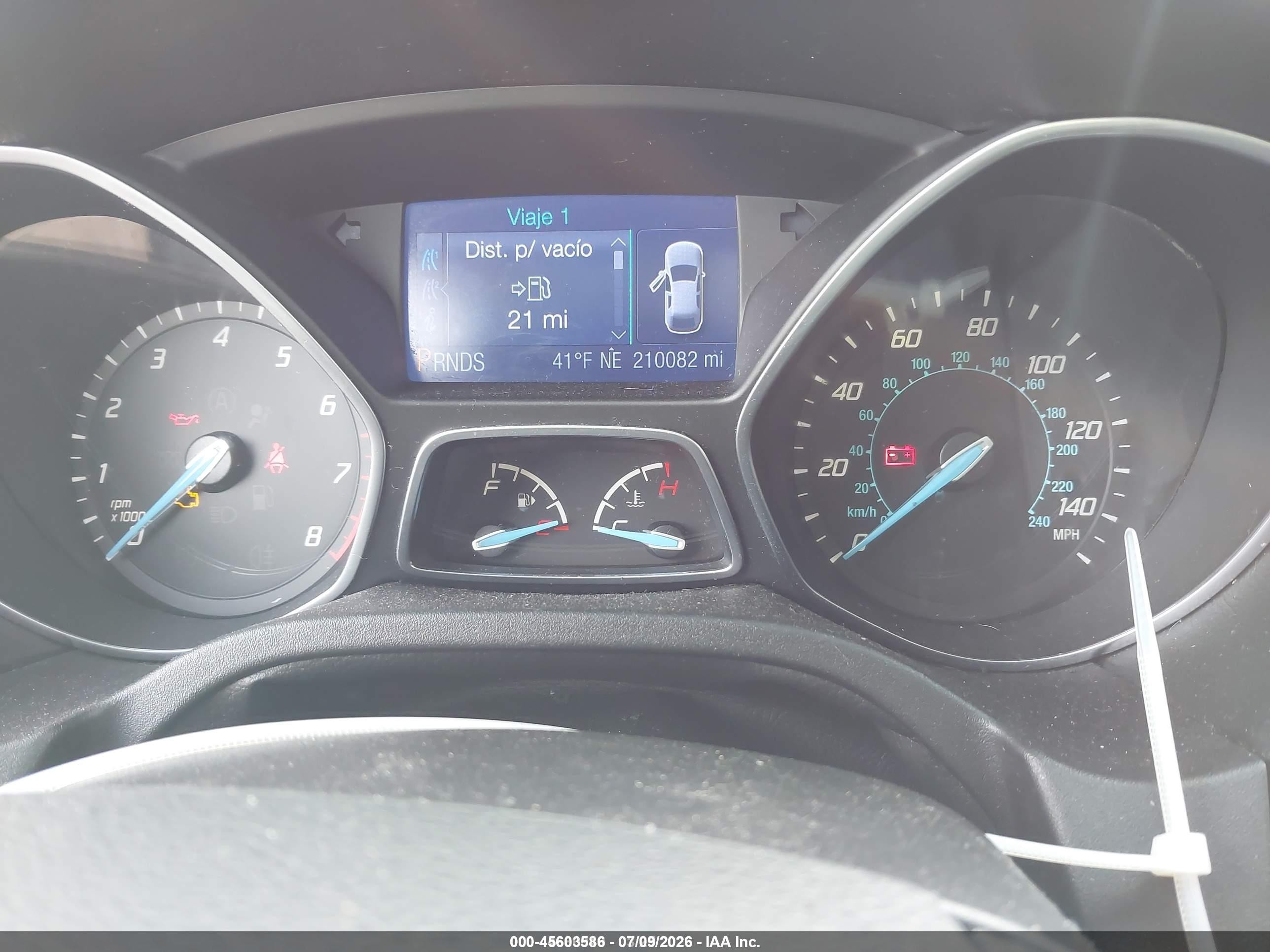 2013 Ford Focus Se Красный vin: 1FADP3F2XDL249794