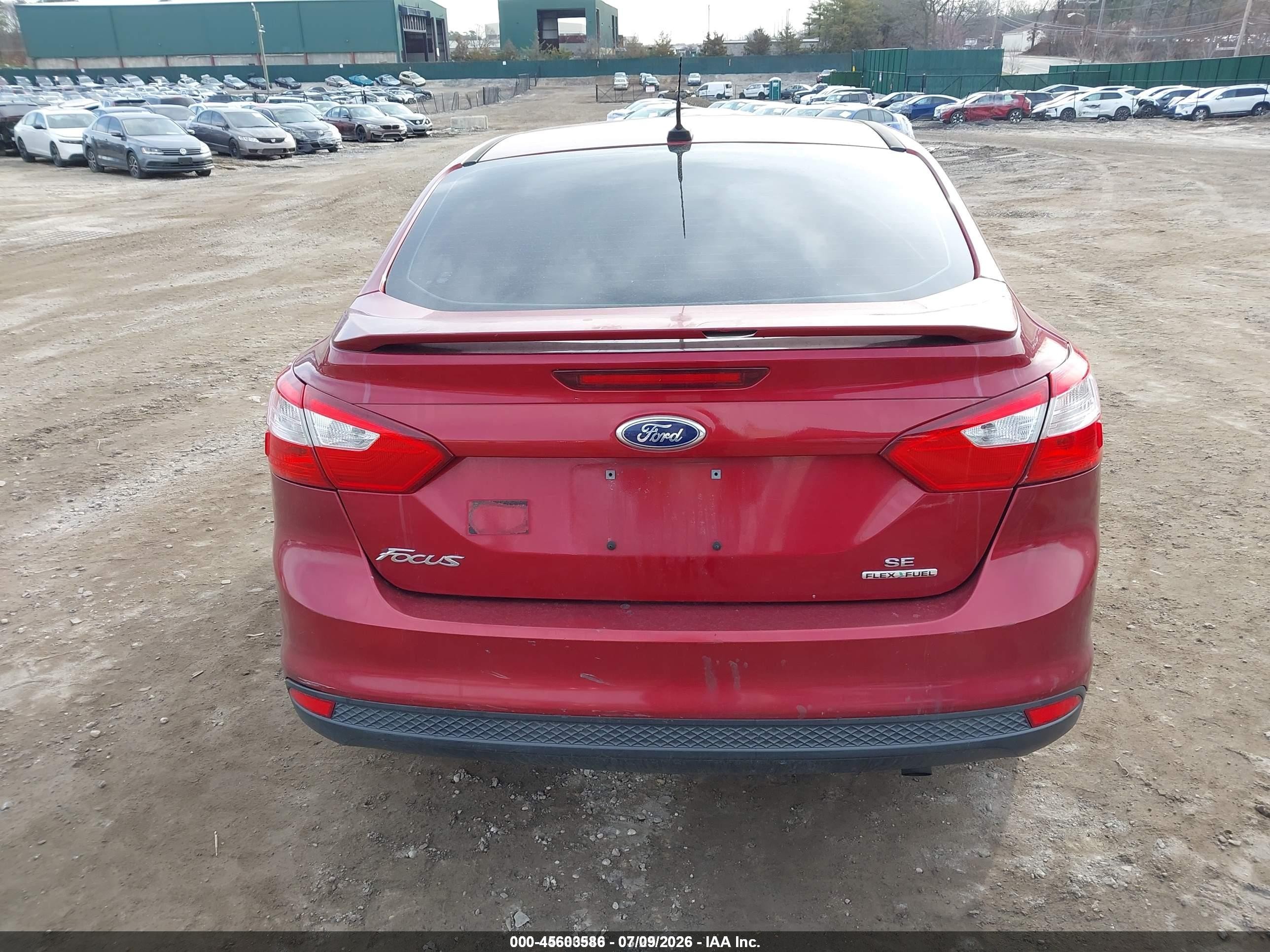 2013 Ford Focus Se Красный vin: 1FADP3F2XDL249794