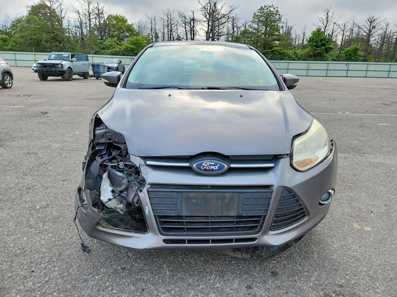 2013 Ford Focus Se Brown vin: 1FADP3F2XDL258172