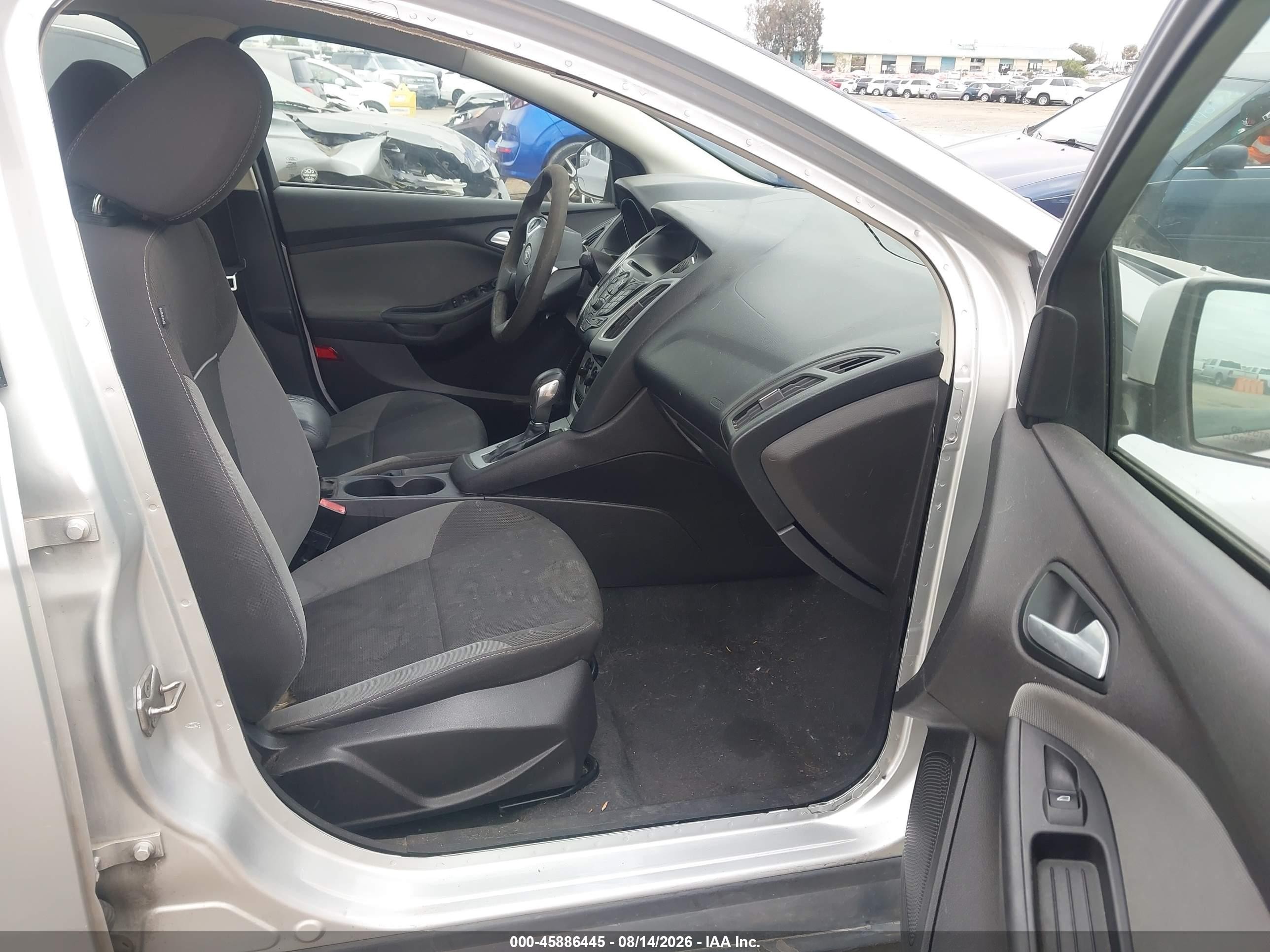 2013 Ford Focus Se Silver vin: 1FADP3F2XDL266644