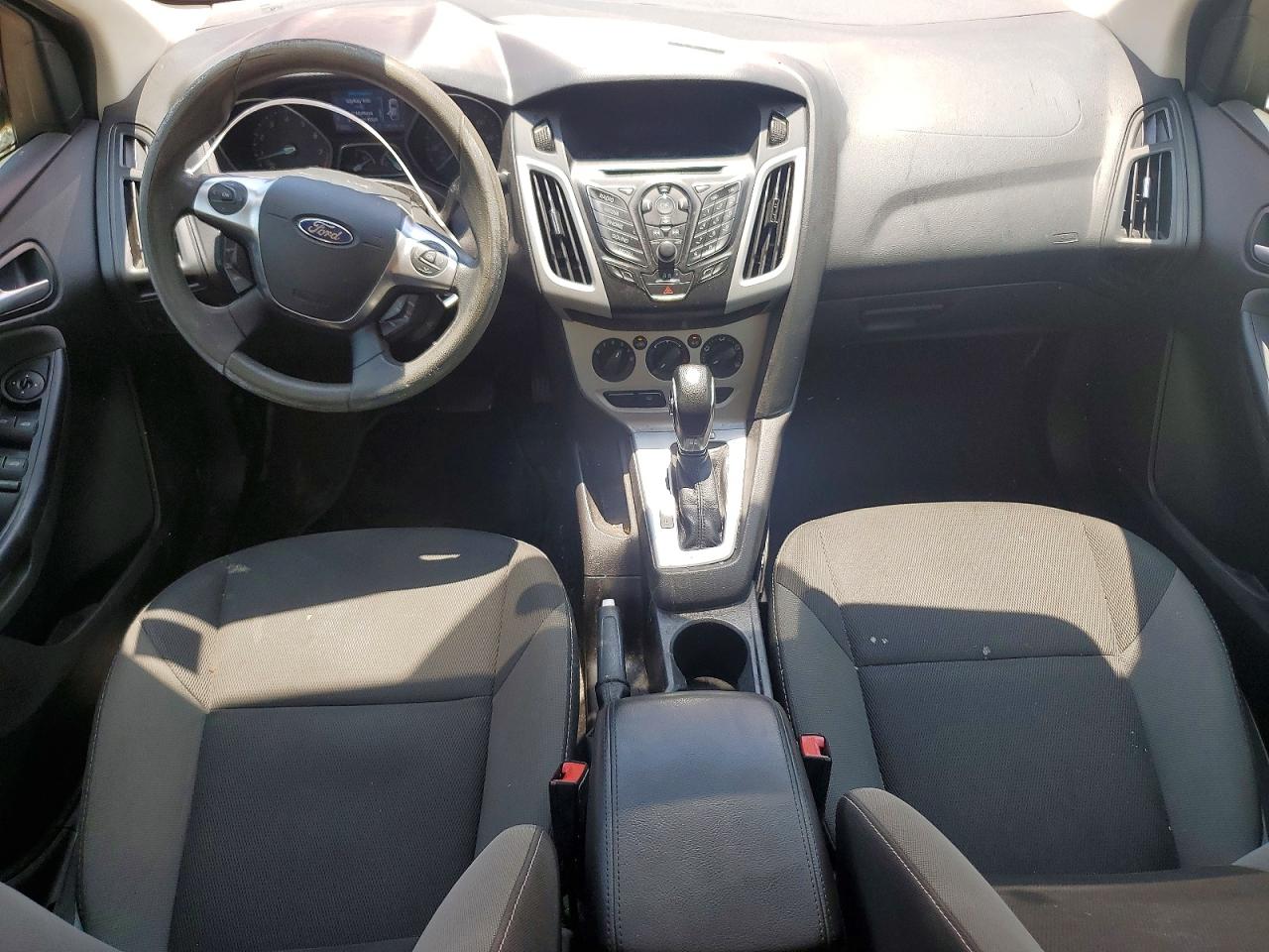 2013 Ford Focus Se Red vin: 1FADP3F2XDL278390