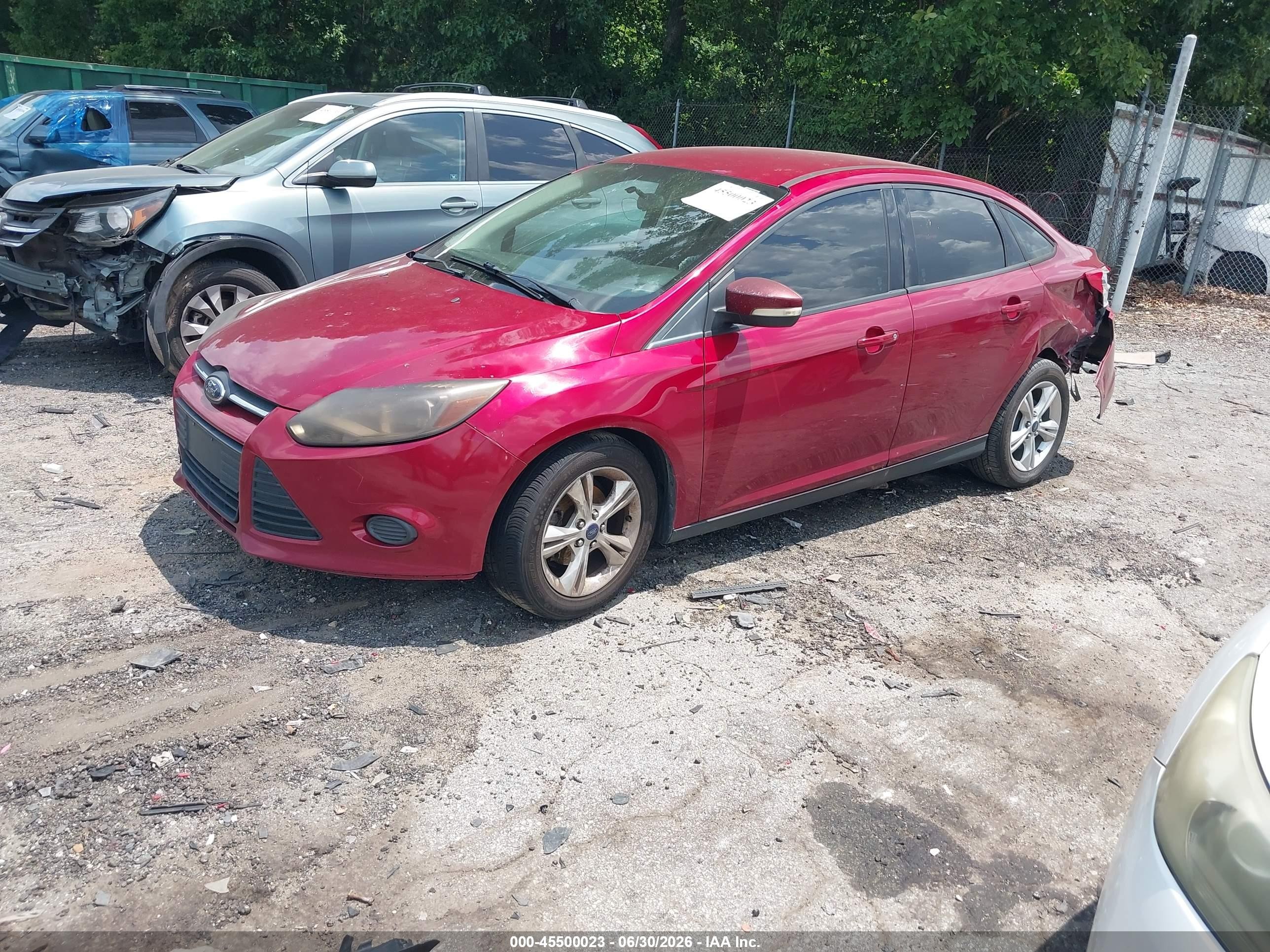 2013 Ford Focus Se Maroon vin: 1FADP3F2XDL315390