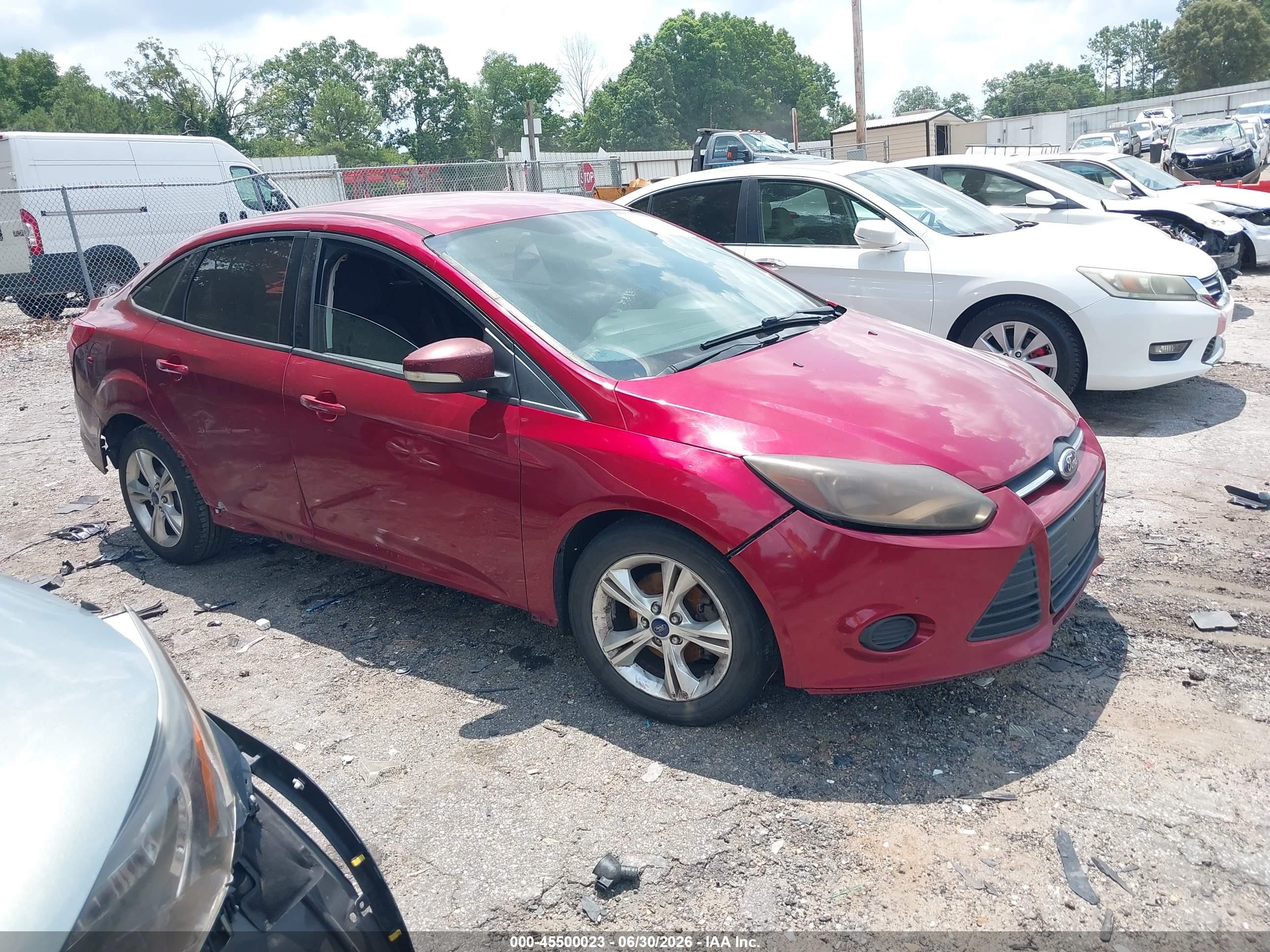 2013 Ford Focus Se Maroon vin: 1FADP3F2XDL315390