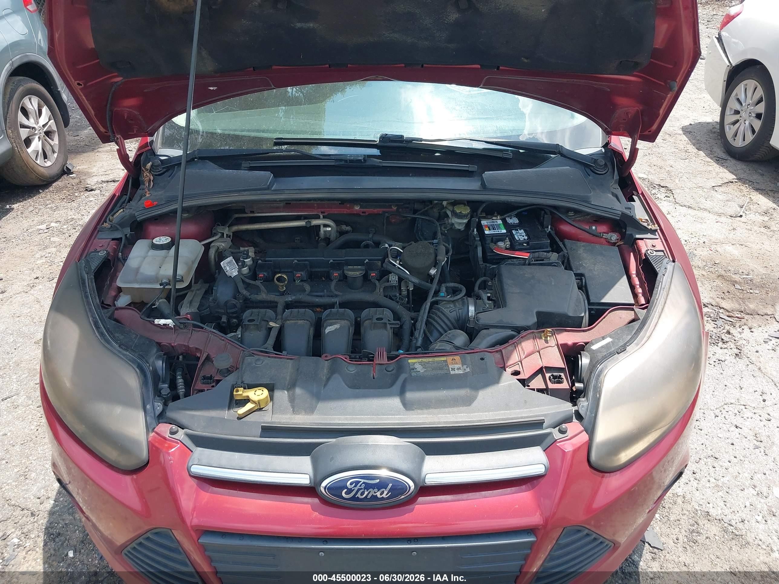 2013 Ford Focus Se Maroon vin: 1FADP3F2XDL315390